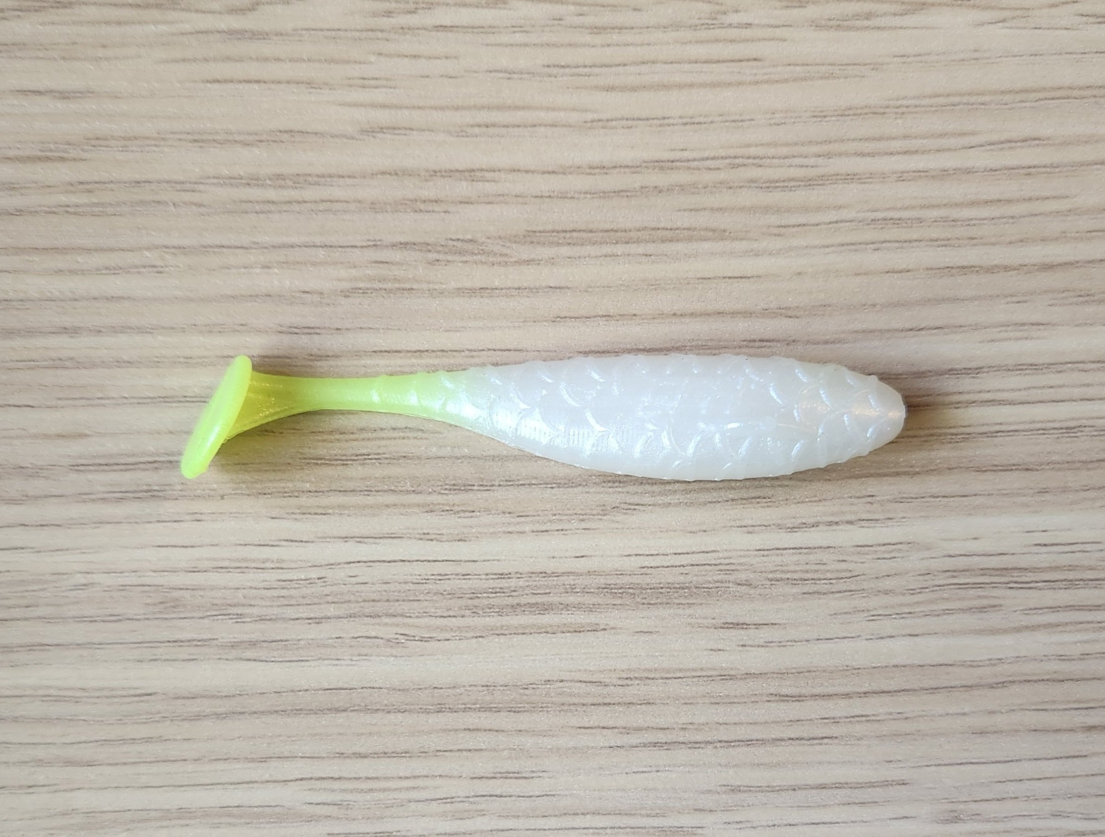 White Chartreuse Tail Banshee.jpg