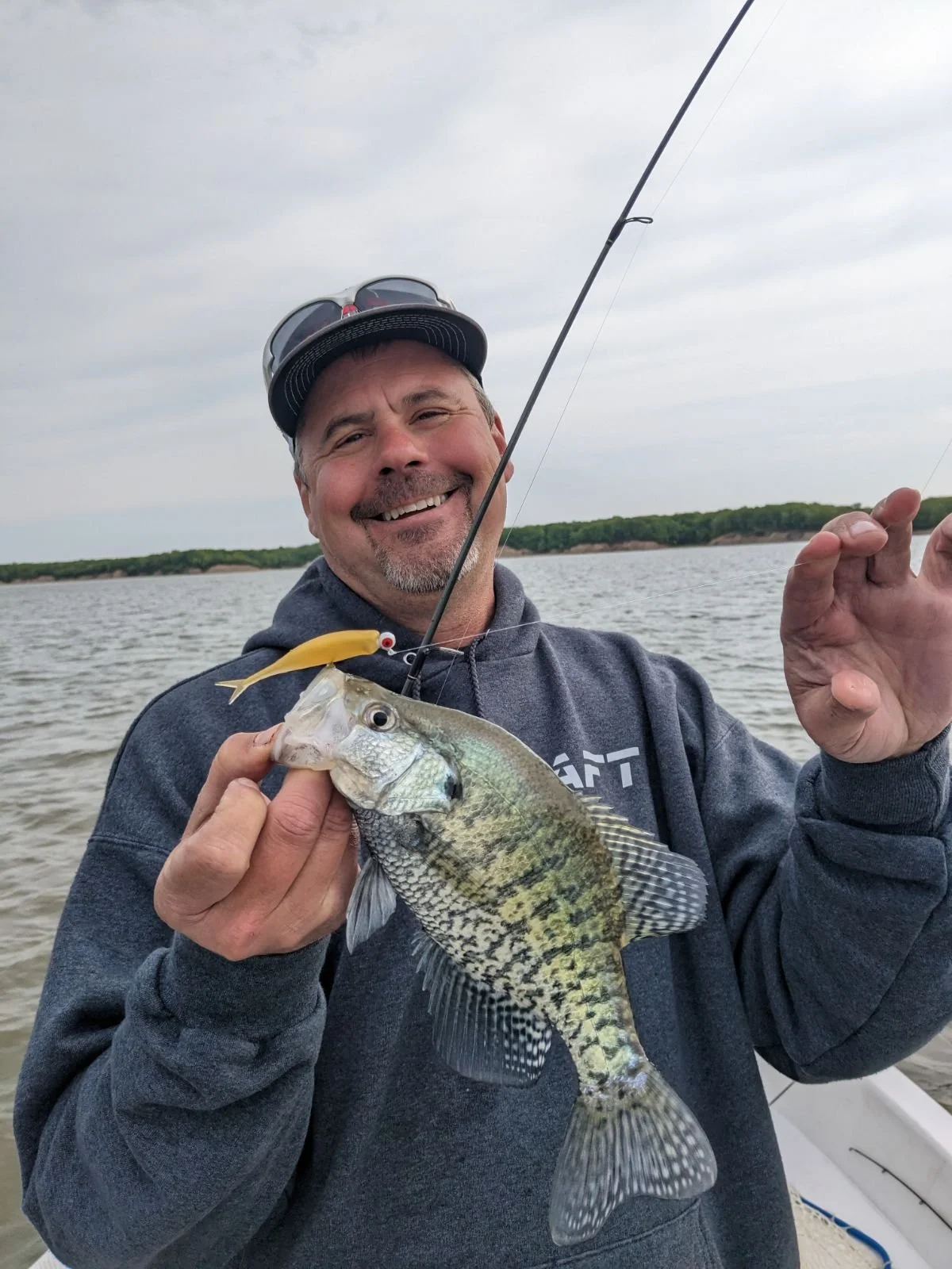 StructureFishingcrappie1.jpg