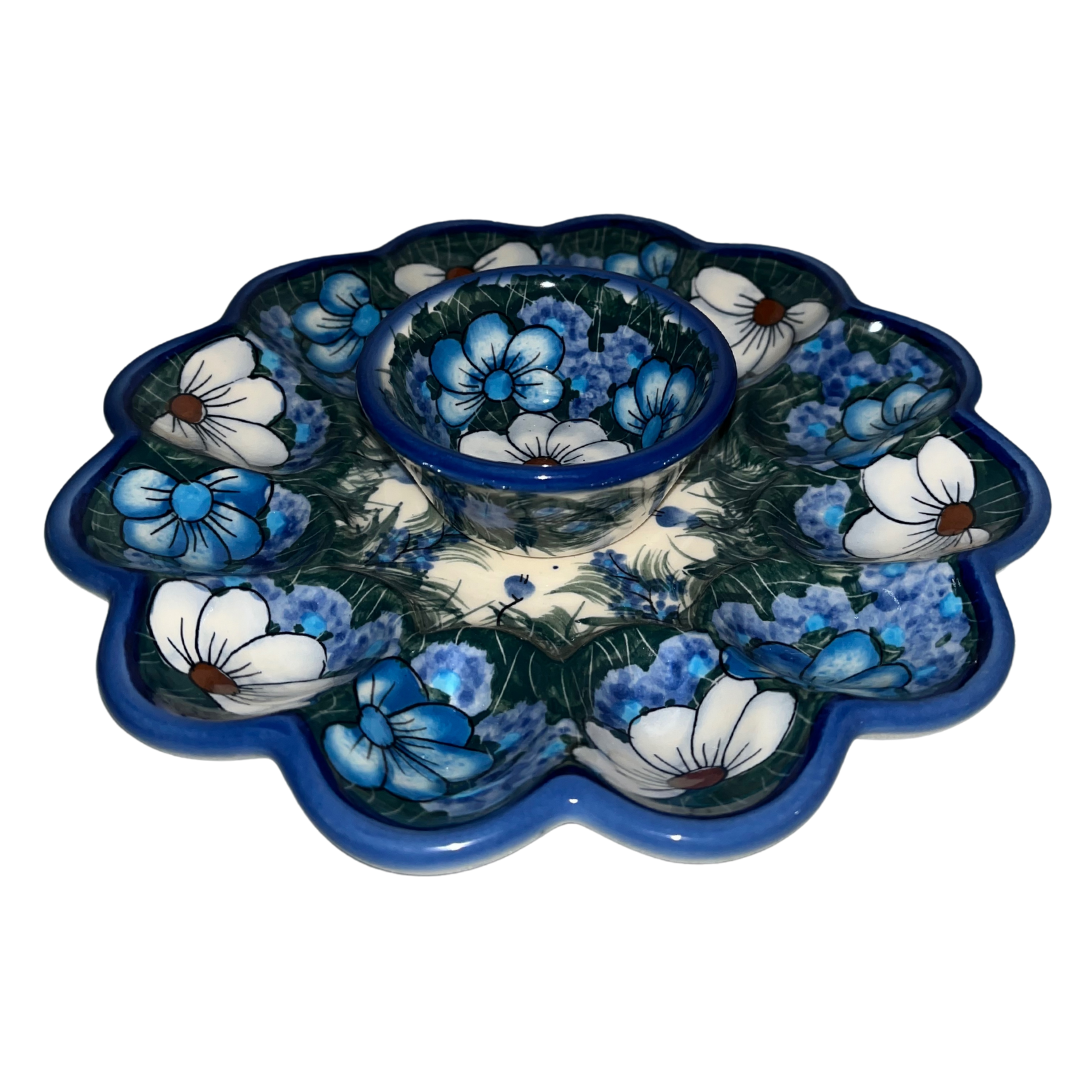 21-1126 EGG PLATE WITH BOWL TOP.png
