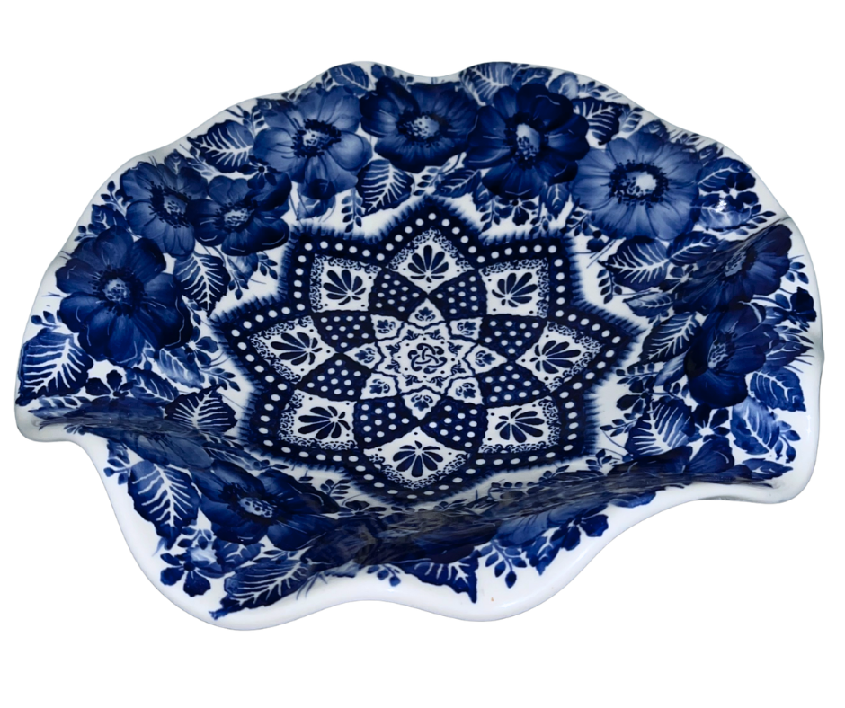 2025 limited edition 11 inch wavy edge bowl signed by A Pachum of Kaola Studio, hand painted cobalt floral Polish pottery centerpiece, 11 x 11 x 3.