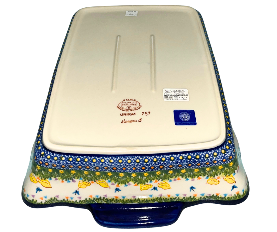 Kalich Polish Pottery XL lasagna baker, Unikat 757 Chicks pattern. Hand-painted stoneware, 10.8x15x3 inches, handmade in Boleslawiec, Poland.