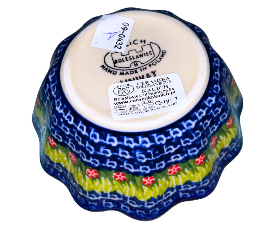 Kalich Polish Pottery Small Fluted Bowl Little Piggy pattern. Hand-painted pink pig with wildflowers and butterflies. Durable stoneware. Microwave, dishwasher, oven safe.