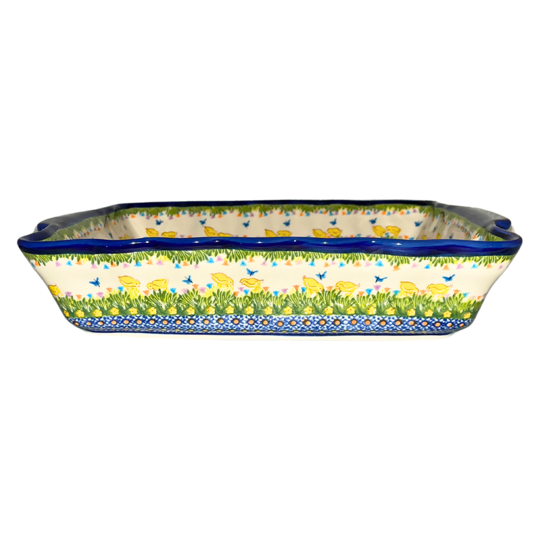 Kalich Polish Pottery XL lasagna baker, Unikat 757 Chicks pattern. Hand-painted stoneware, 10.8x15x3 inches, handmade in Boleslawiec, Poland.