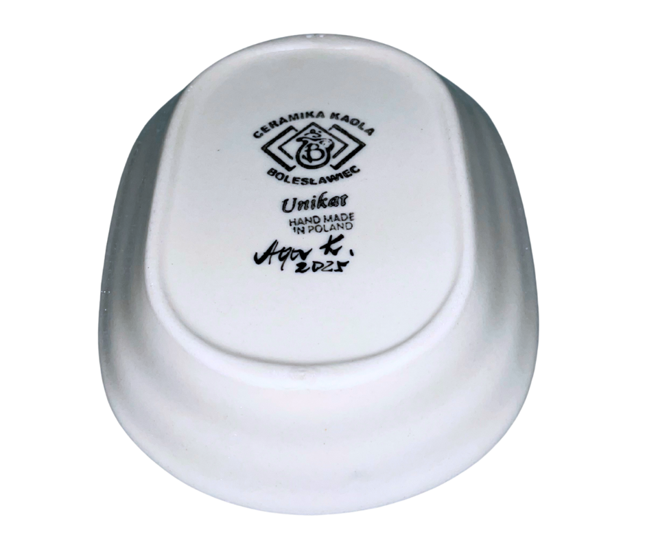 Hand-painted Kaola butter dish (6.75" x 4.75" x 3.5") in classic blue floral design, signed by Aga K. Handmade in Bolesławiec, Poland.