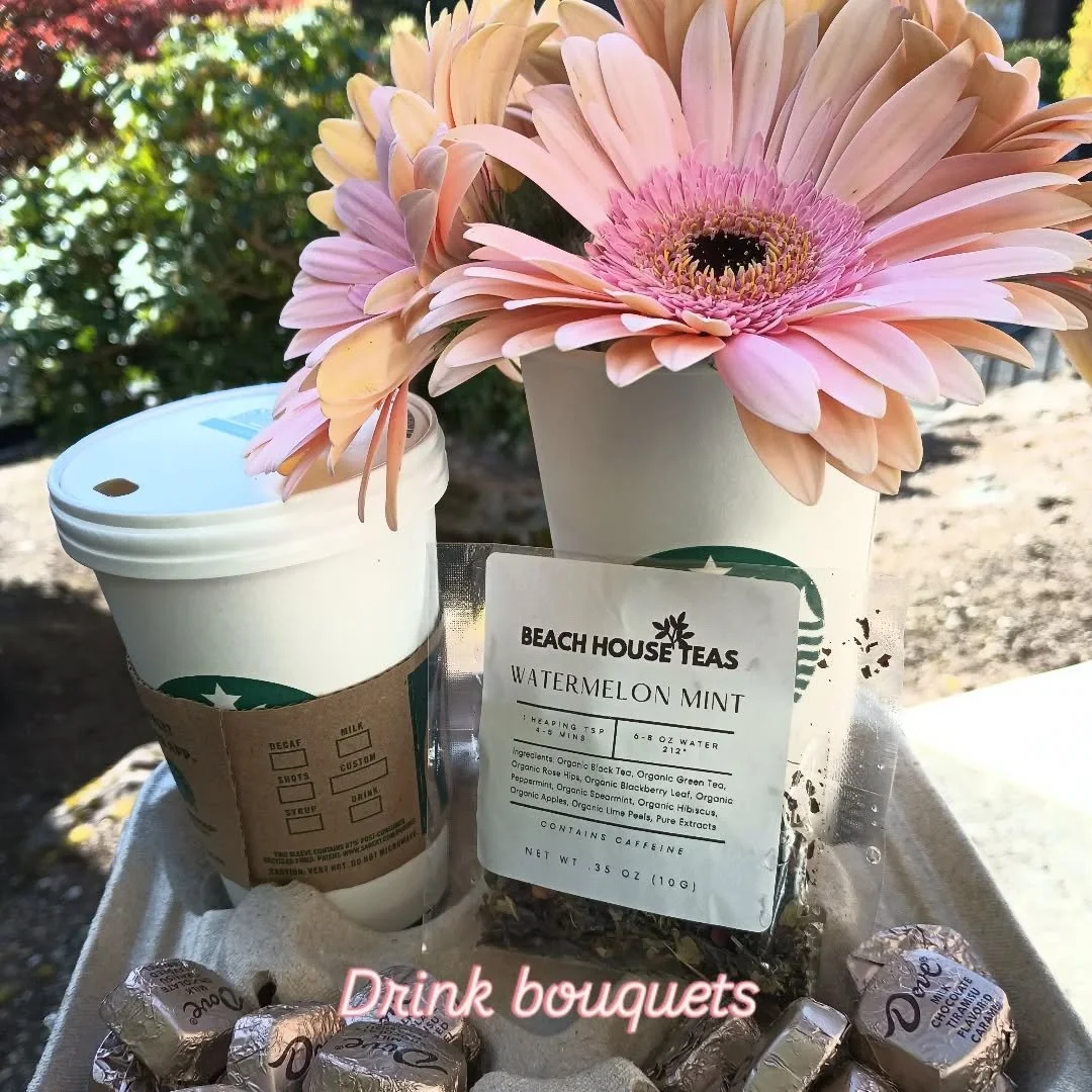 Brought my neighbor her favorite coffee // love this sweet idea from @thenester 🌸☕❤️ #drinkbouquet #sweetgestures