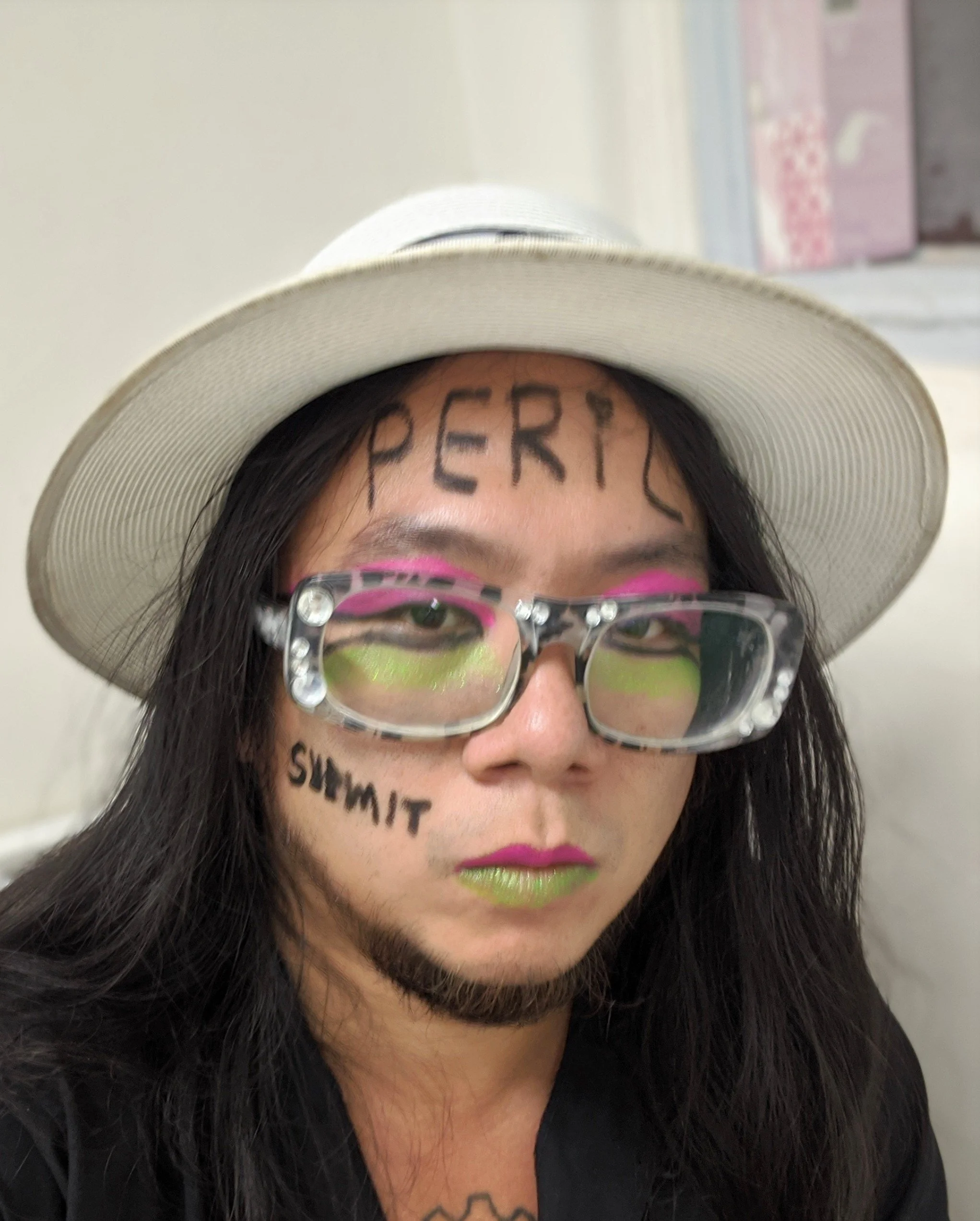 Joe Paradise Lui is a submerging artist and undisputed winner of the 2013 Spirit of the Fringe award. He has won no awards since. Joe has been collaborating with stop drop + roll theatre since 2021, when he first mentored Everything Flickers. Since t