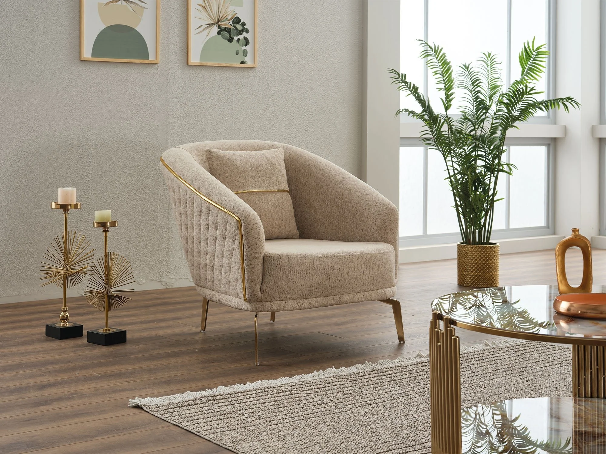 Victoria_Livingroom_11.jpg
