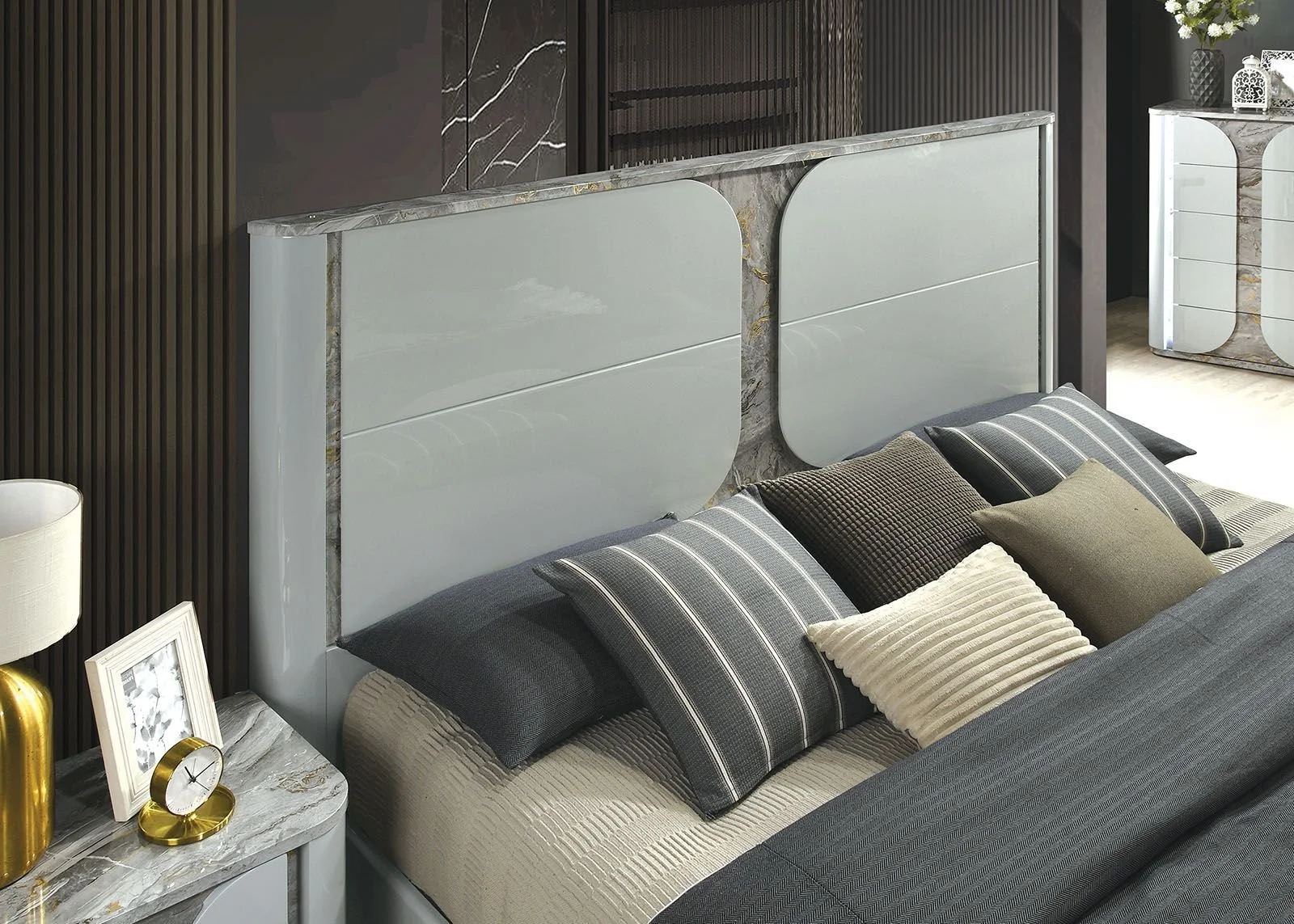 Cleburne bed 2.jpg