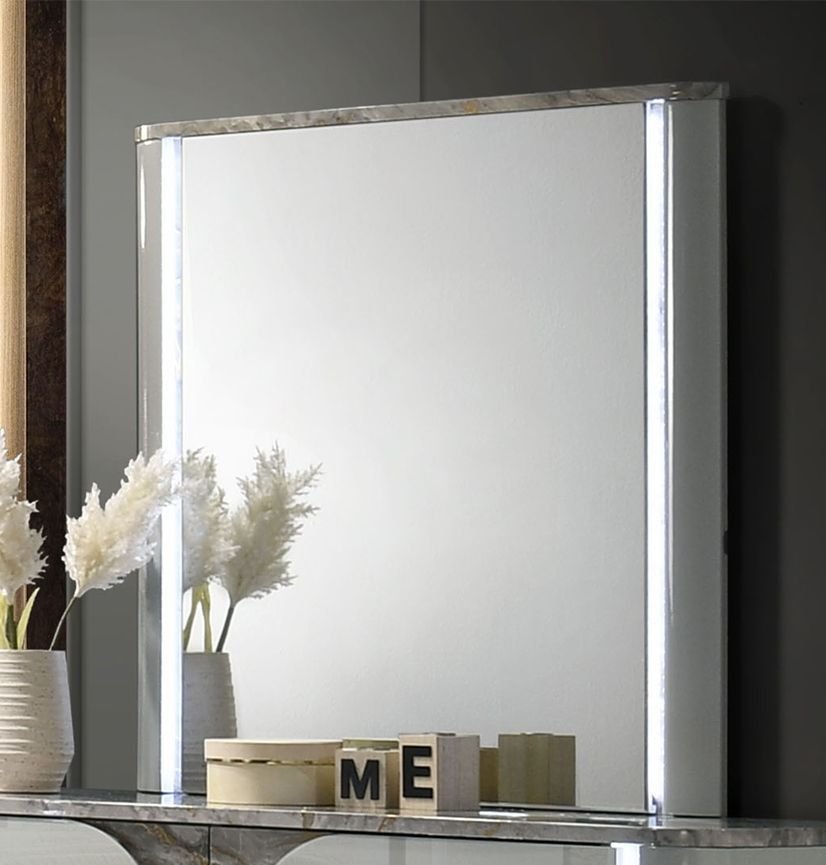 mirror.jpg