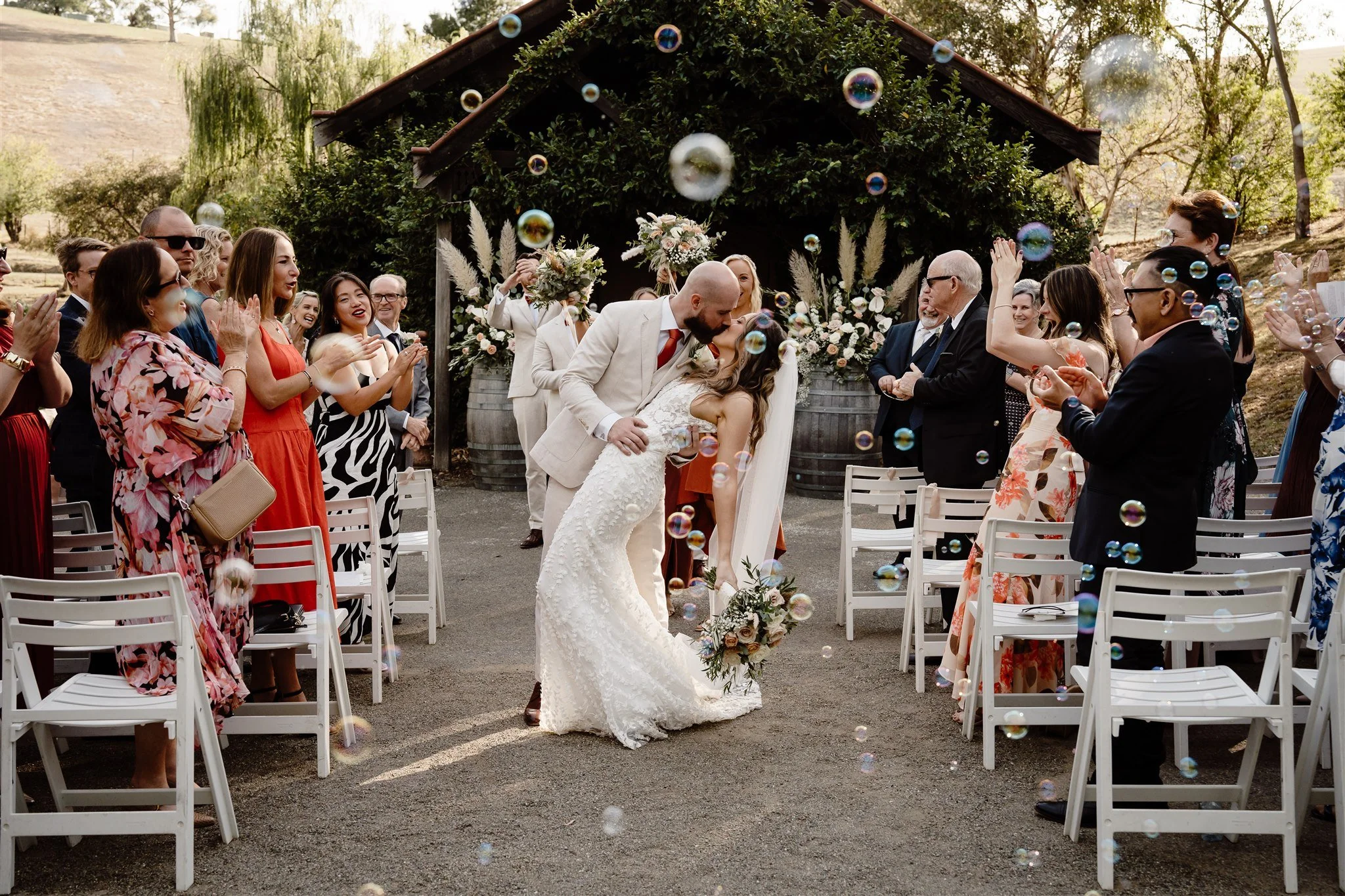 Lake gardens ceremony, classic country style