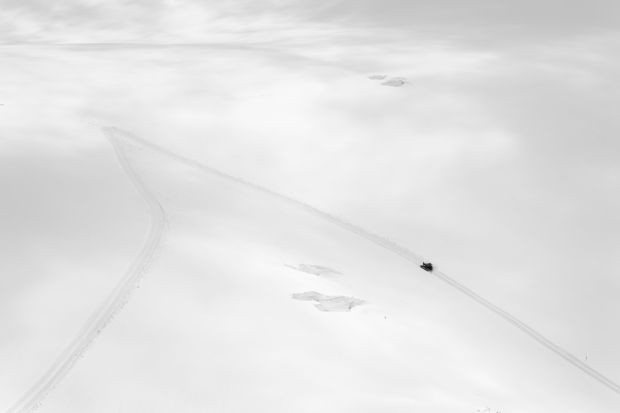 Piste grooming on Alestch Glacier