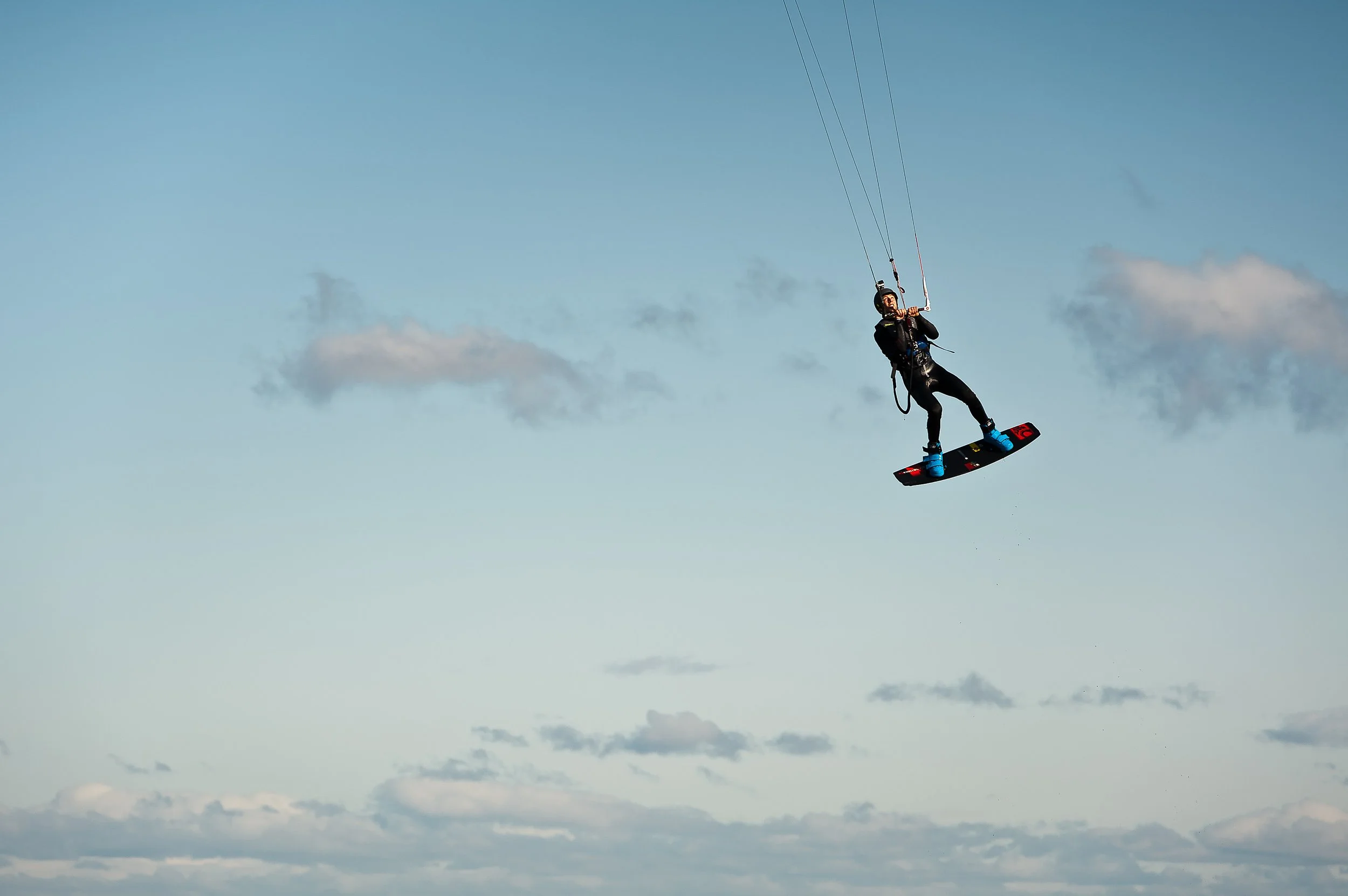 Daniel Kain kiteboarding in Scotland