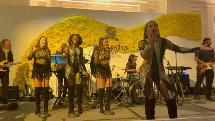 What a special night it was at the St. Regis Atlanta celebrating its 15th anniversary! Dennis Smith Entertainment had the special honor of producing the live entertainment &mdash; three premium acts that wowed the guests. 🎤

The party opened up with
