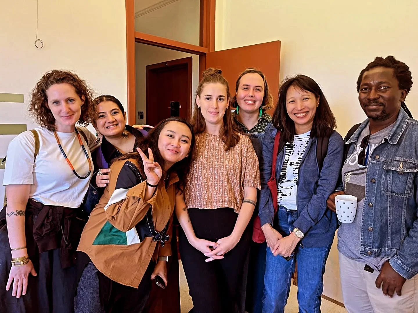 Had some wonderful visitors last week from some of the curatorial team behind the @crafttriennial!

Thank you all for taking time out of your busy schedules to drop by and have a yarn about my current practice. I hope you had a safe stay here!

A spe