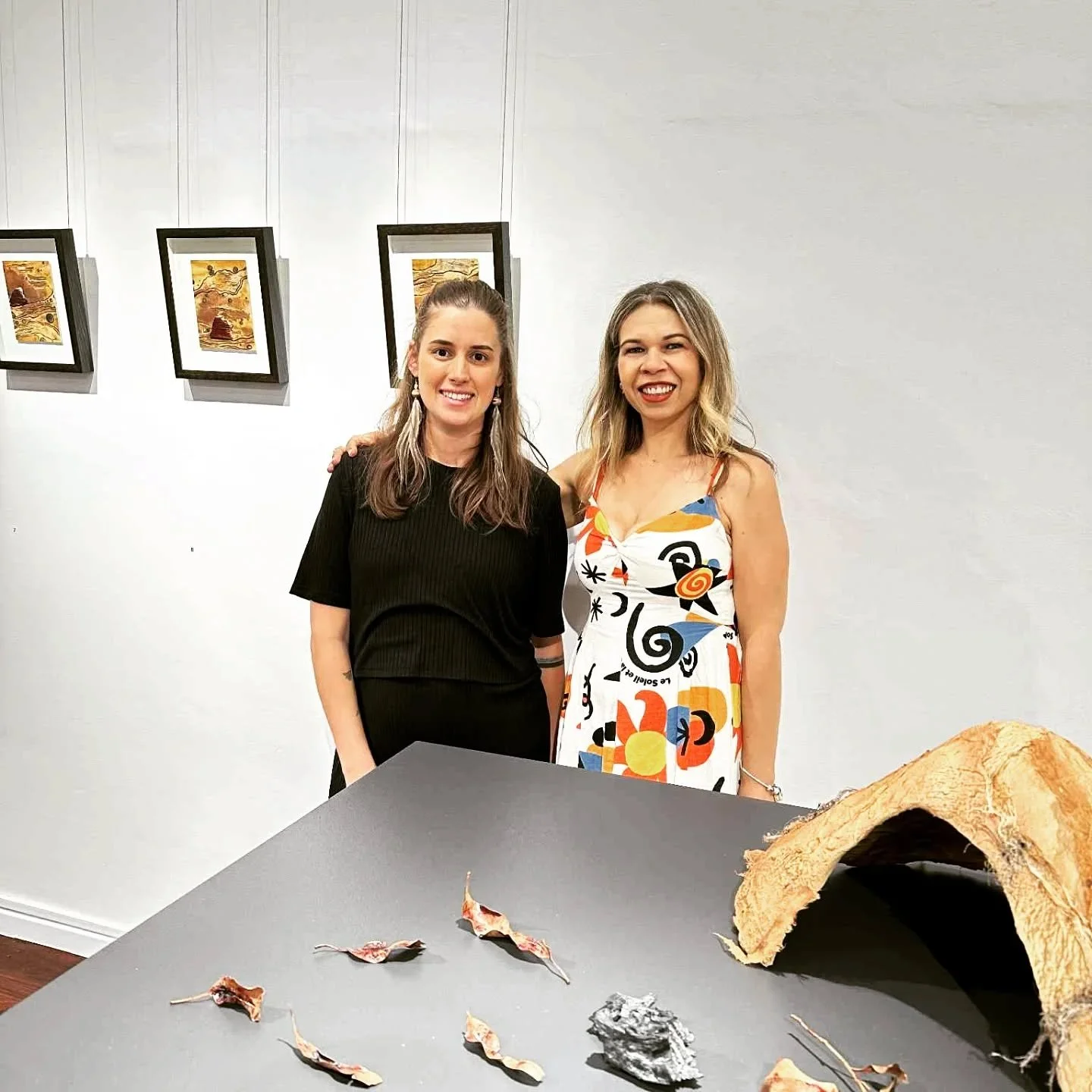 Djoowak Moorditjabiny is now showing at @midlandjunctionartscentre beautifully curated by @_candice.sherie_ 🤎

Please go and see this powerful exhibition featuring the incredible works of talented artists Dawn Alone, Janine McAullay Bott, Laurel Nan