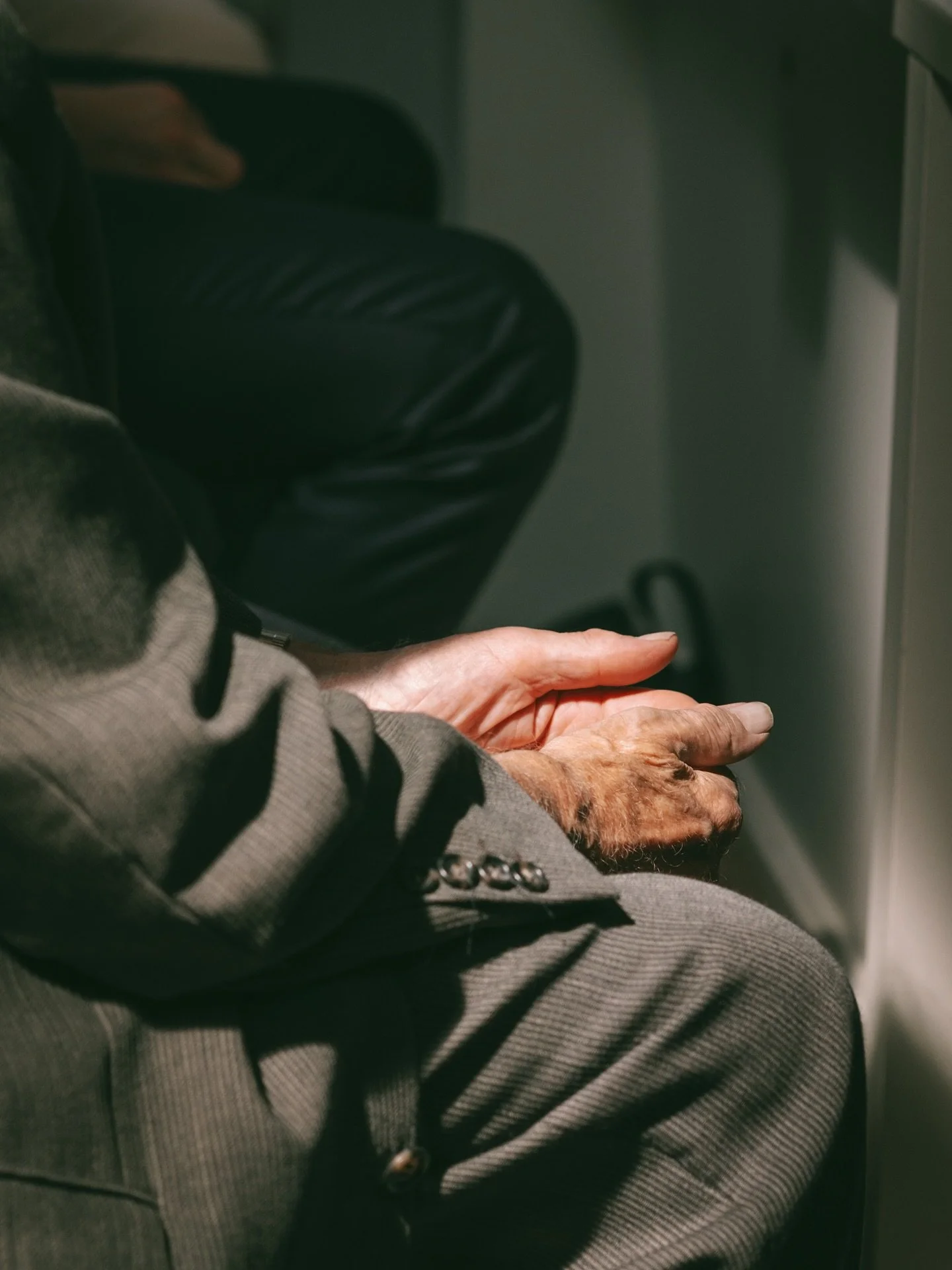 Capturing the light ✨
When the sun shines bright, it adds a touch of magic to every moment

#weddingphotography #timelesslove #weddinggoals