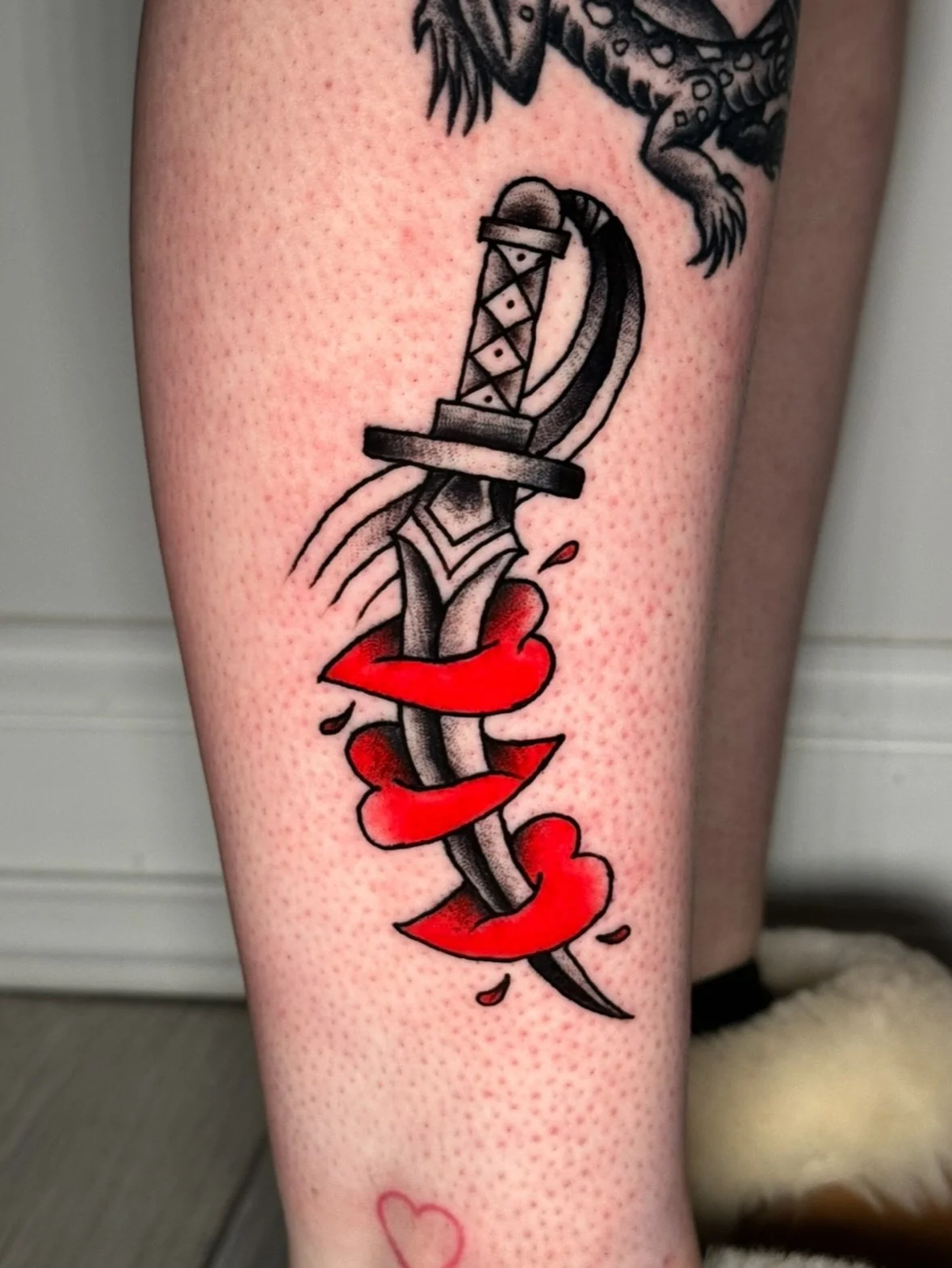 Used a Dan Kubin to line this one 🤠 plenty fun!
As always, thank you so much to mal! You rock! 🤘🏽

#dankubin #dynamicblack #solidink #traditionallegsleeve