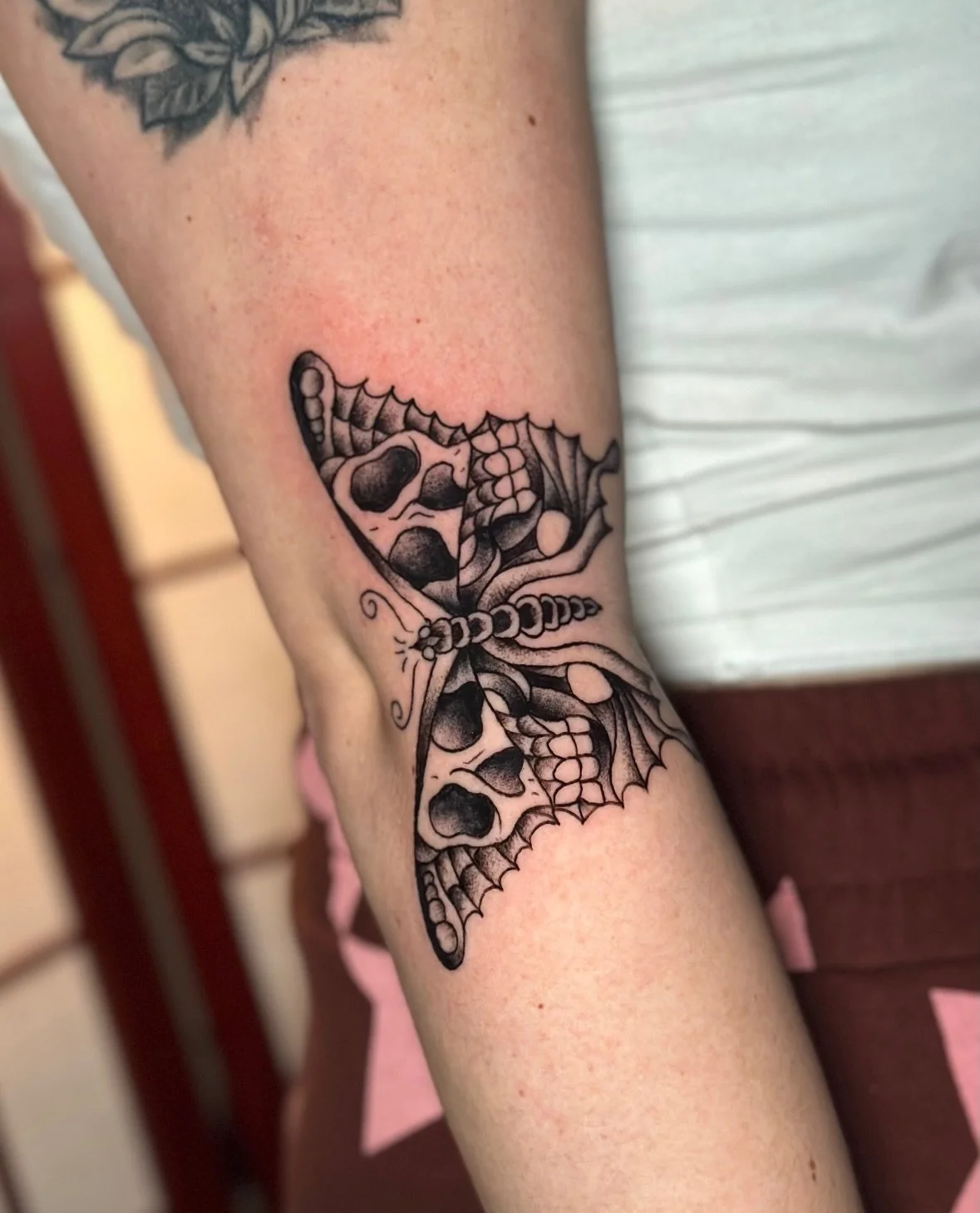 vida e morte 🦋 
The Ancient Greek word &ldquo;psyche&rdquo; translated to both &ldquo;soul&rdquo; and &ldquo;butterfly&rdquo;, and in many cultures, the butterfly is seen as a spirit of the dead