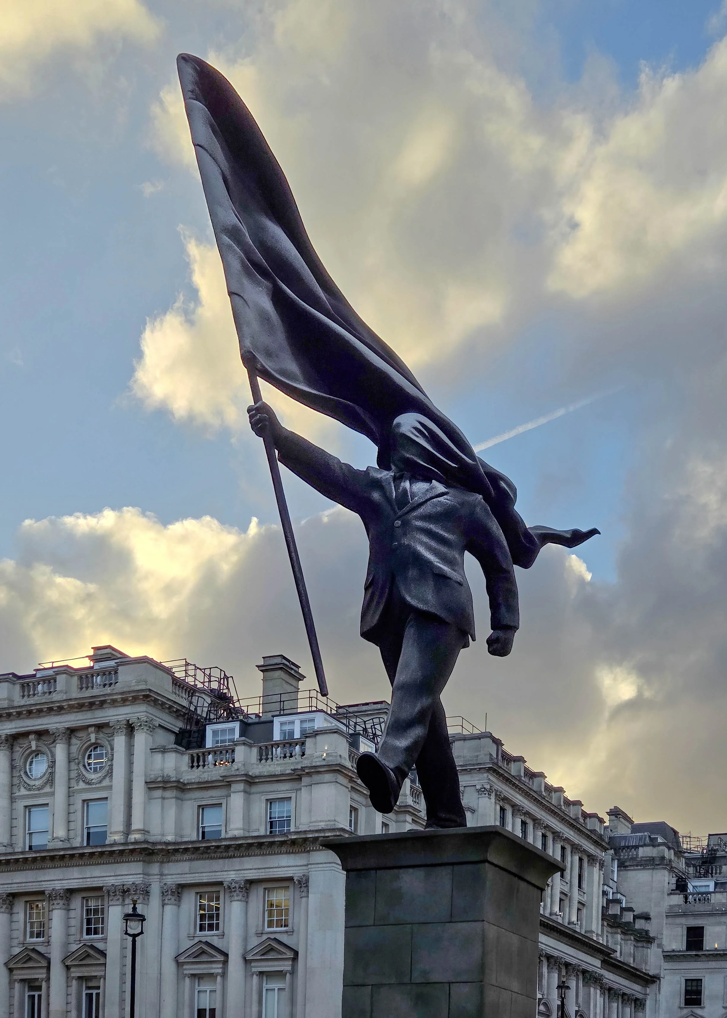 Banksy Scupture London (1 of 1).jpg