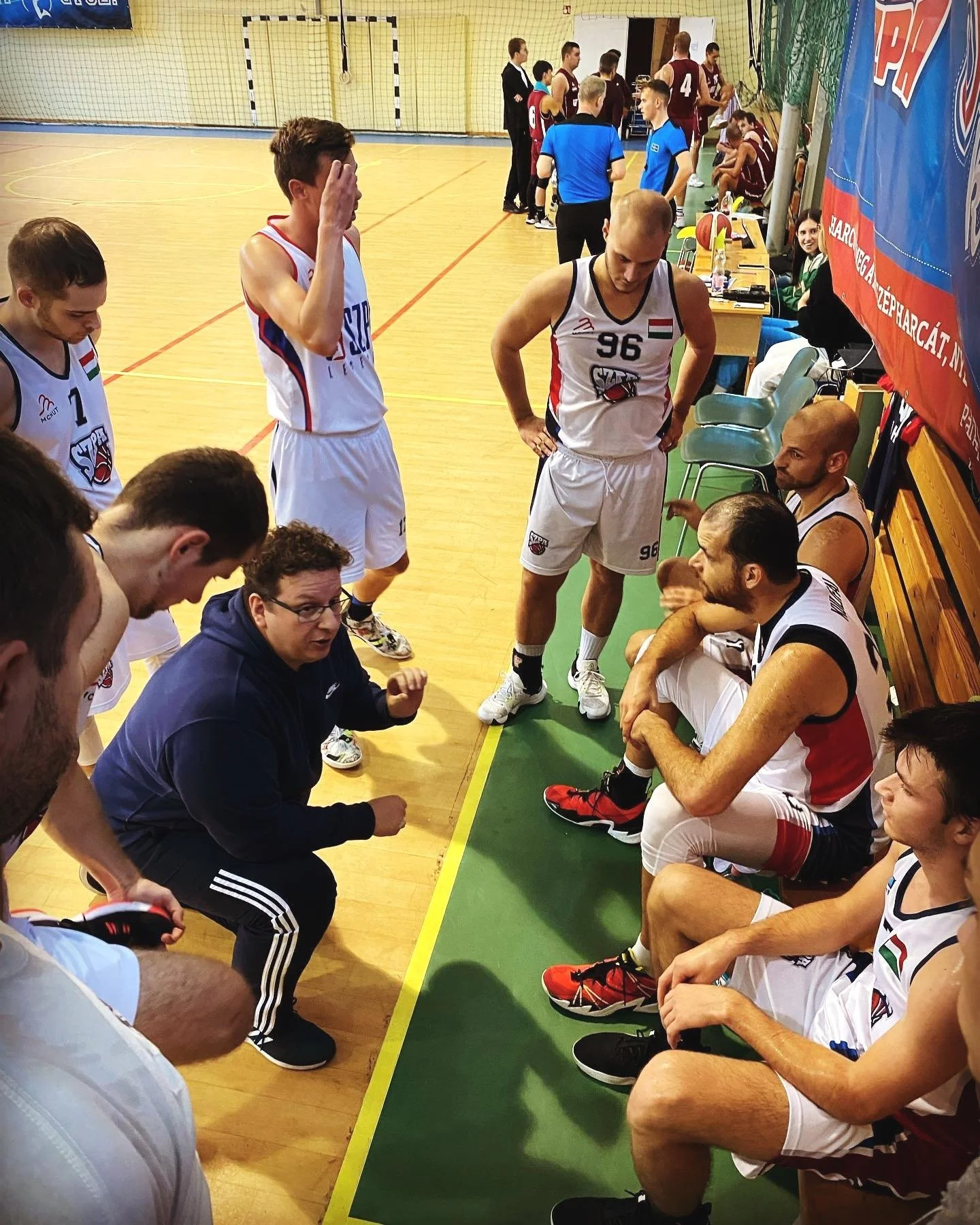 Győzelem az első bajnokin!