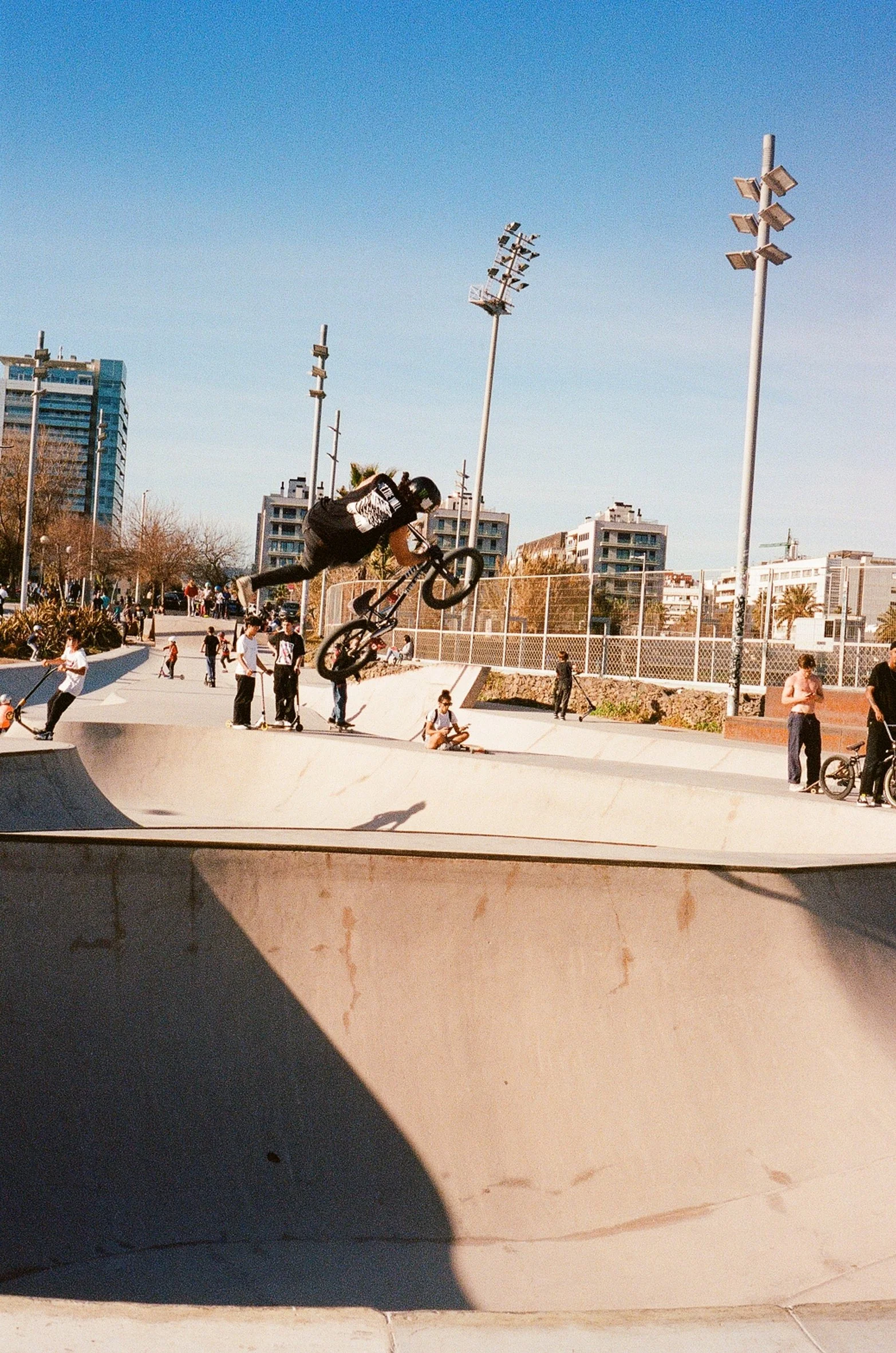 6 - Co - Barcelona Bowl (2022).jpeg