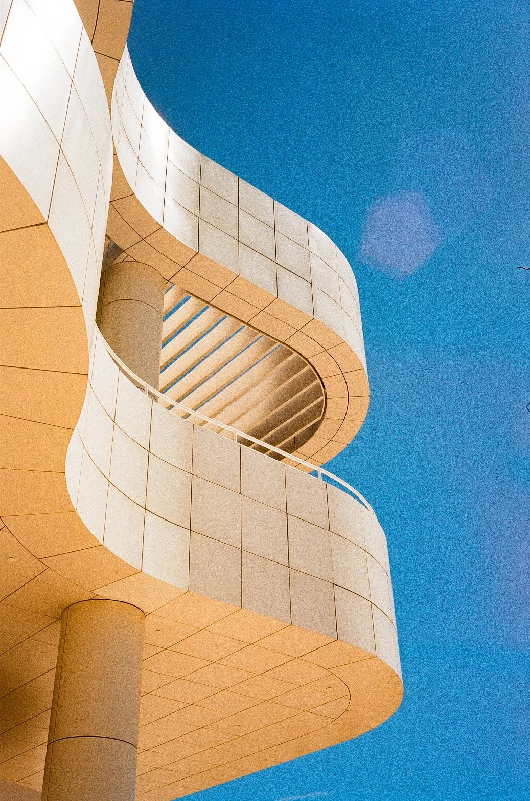 4 - Co - Getty's Curves (2022).jpeg