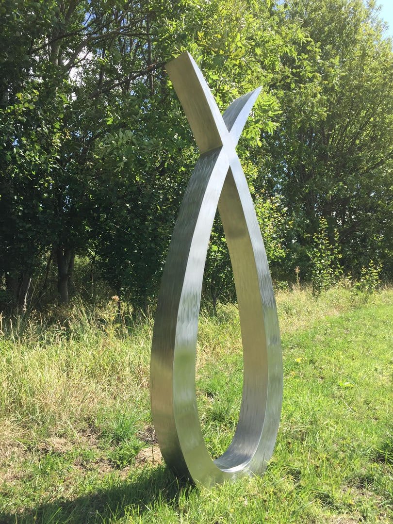liberty-stainless-steel-garden-sculpture.jpg