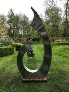 venus-stainless-steel-garden-sculpture-3.jpeg