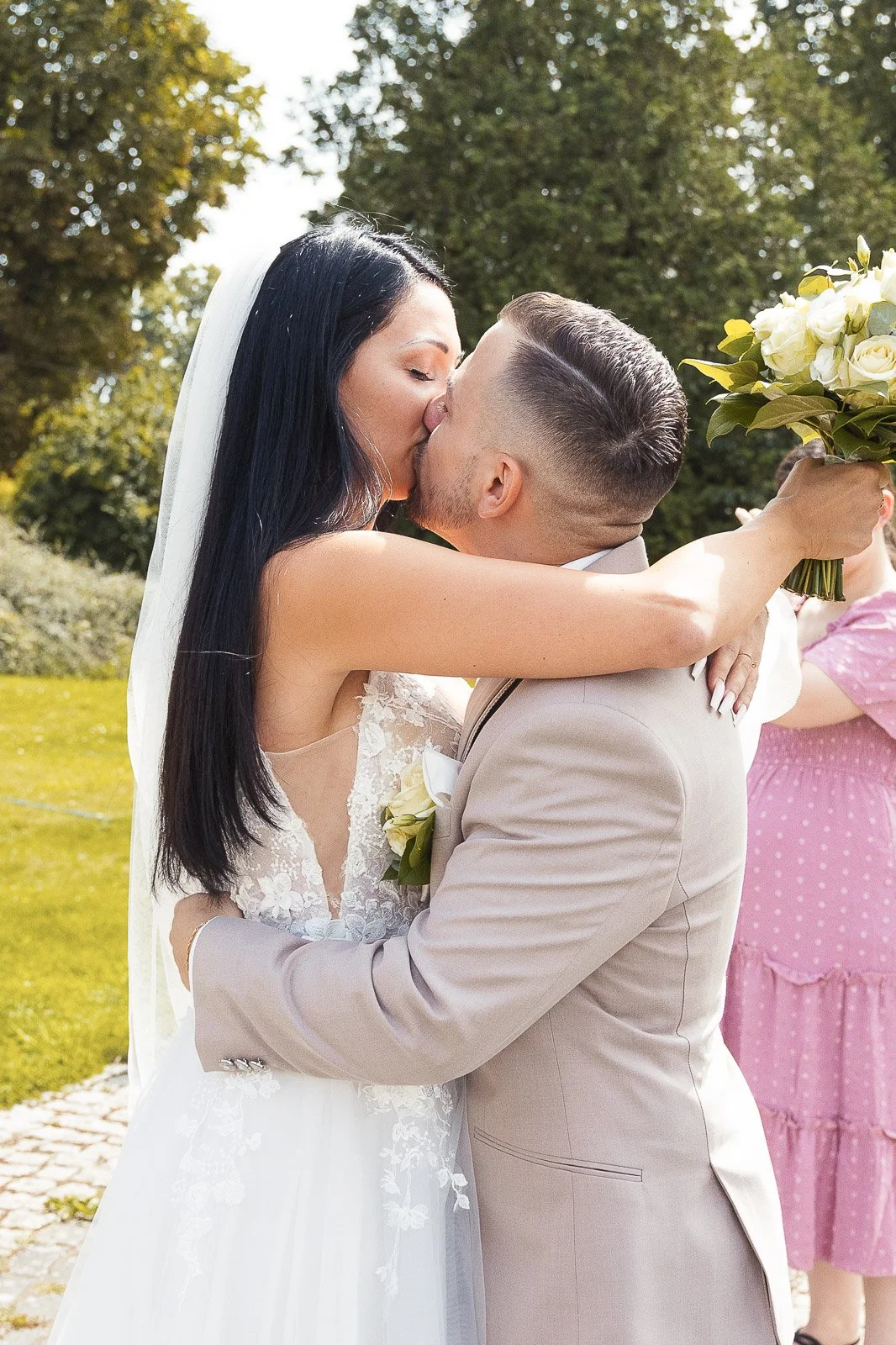 Der Hochzeitsfotograf Berlin - Gut Gwnikow Michaelle Max-411.jpg
