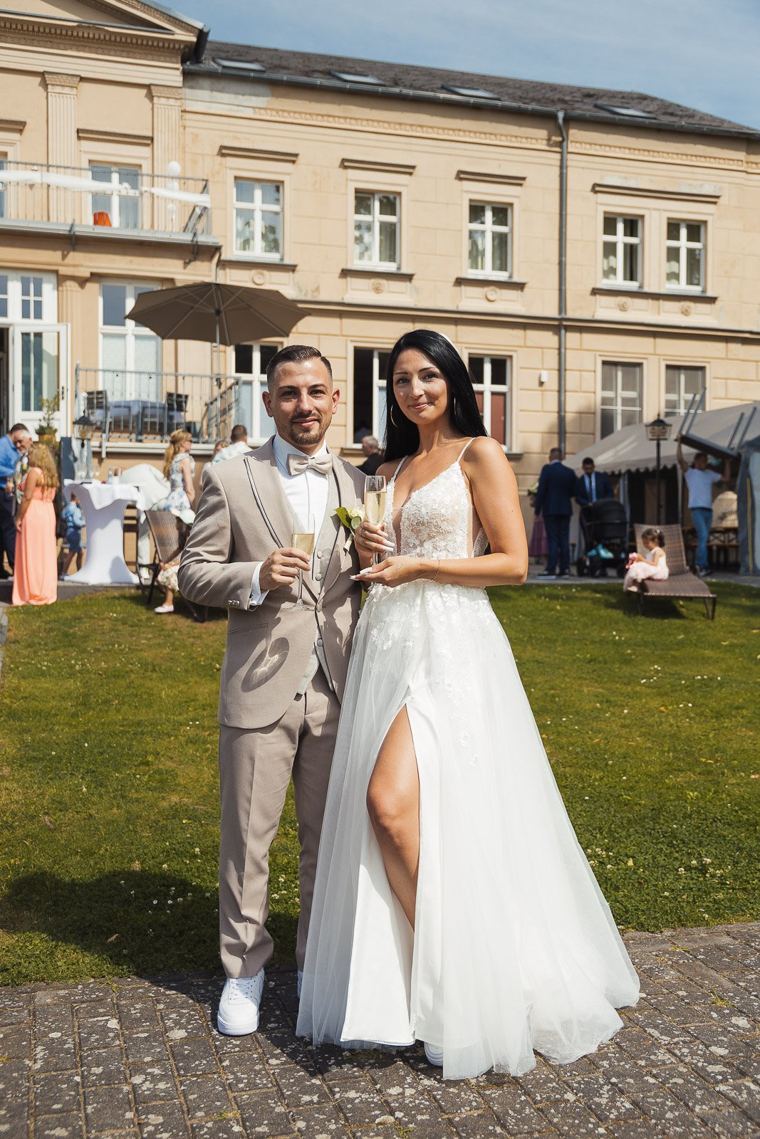 Der Hochzeitsfotograf Berlin - Gut Gwnikow Michaelle Max-497.jpg
