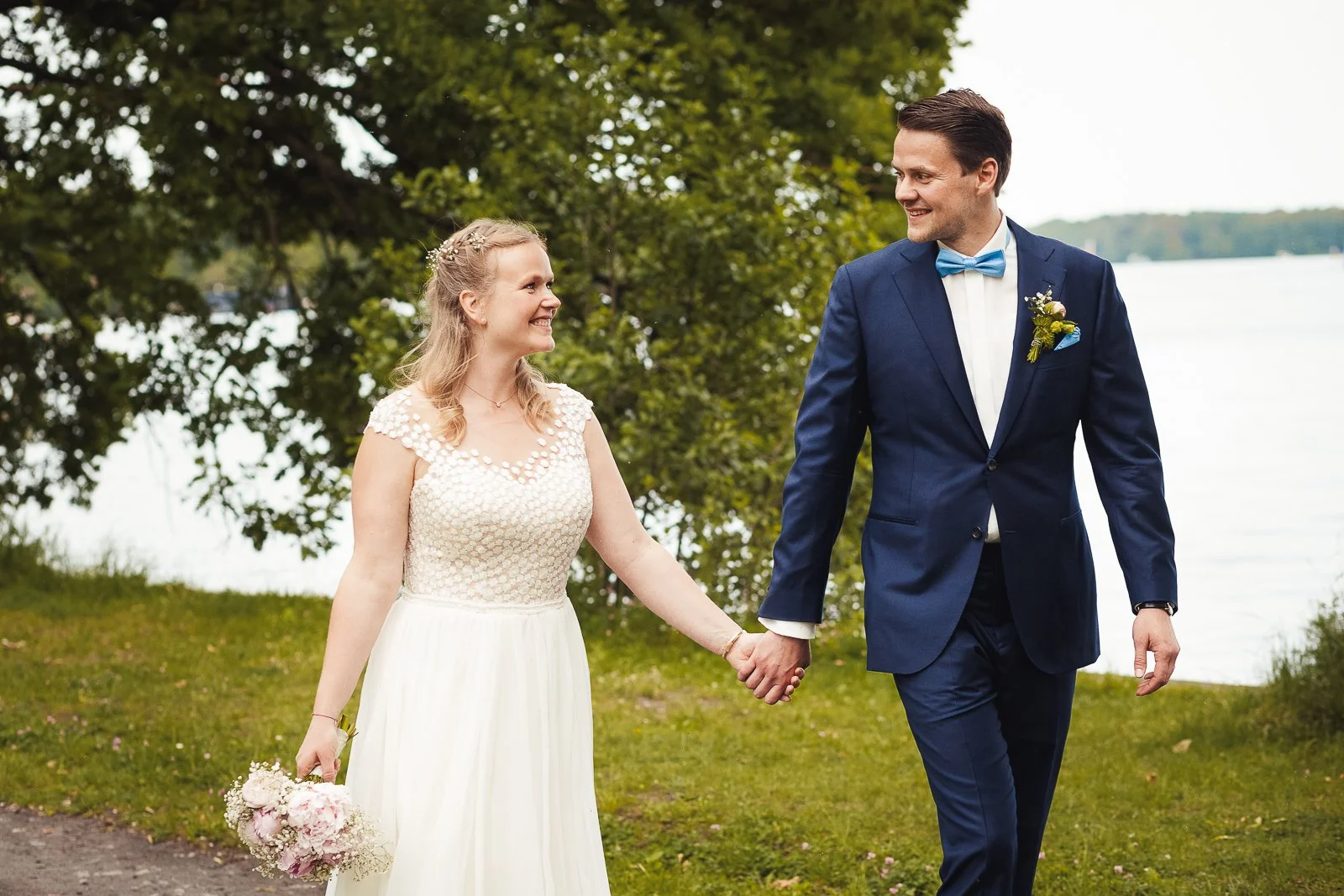 Der Hochzeitsfotograf Berlin - Hochzeitsfotosgraf Friedrichshain Samariterkiriche Juila Patrick-205.jpg