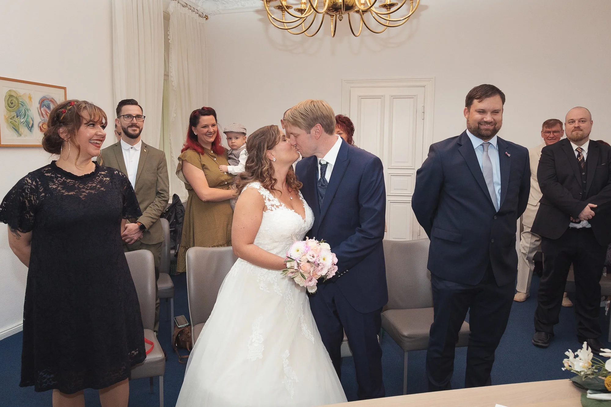 Der Hochzeitsfotograf Berlin - Hochzeitsfotos Café Wildau - 27.jpg
