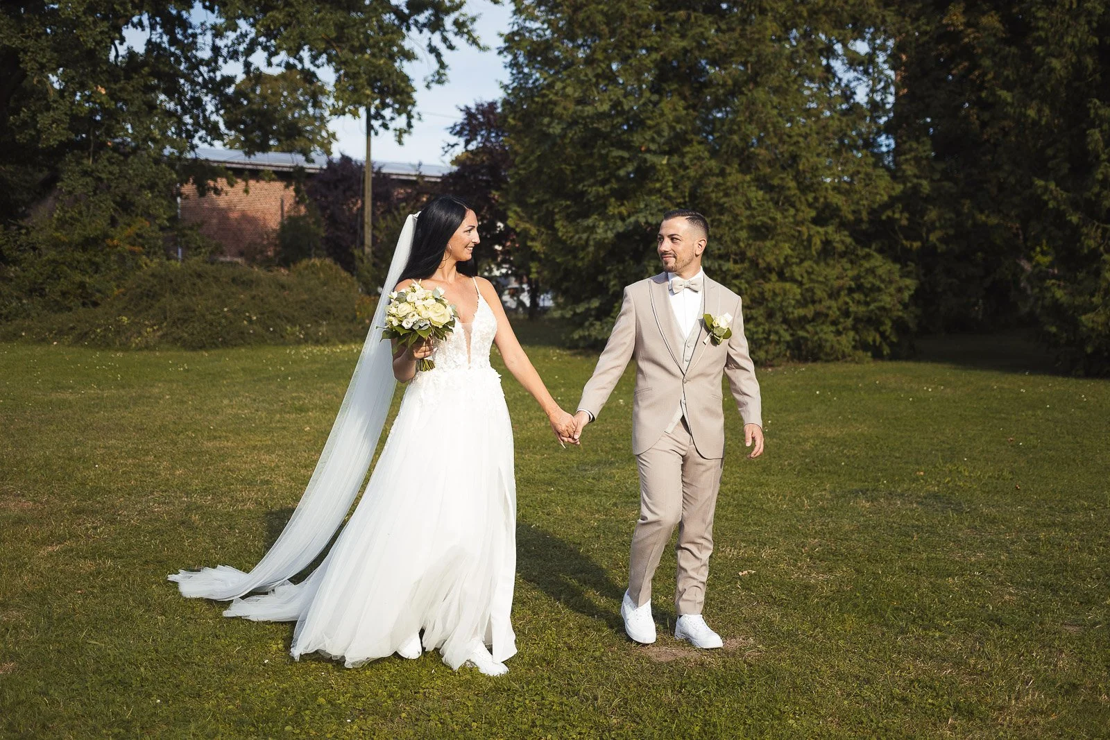 Der Hochzeitsfotograf Berlin - Gut Gwnikow Michaelle Max-666.jpg