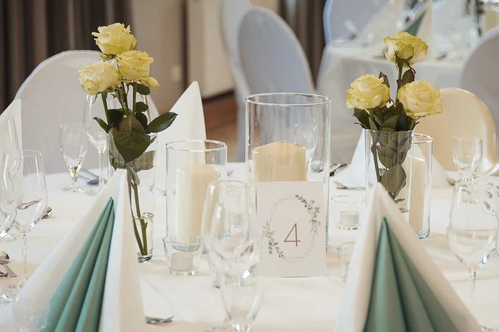 Der Hochzeitsfotograf Berlin - Gut Gwnikow Michaelle Max-226.jpg