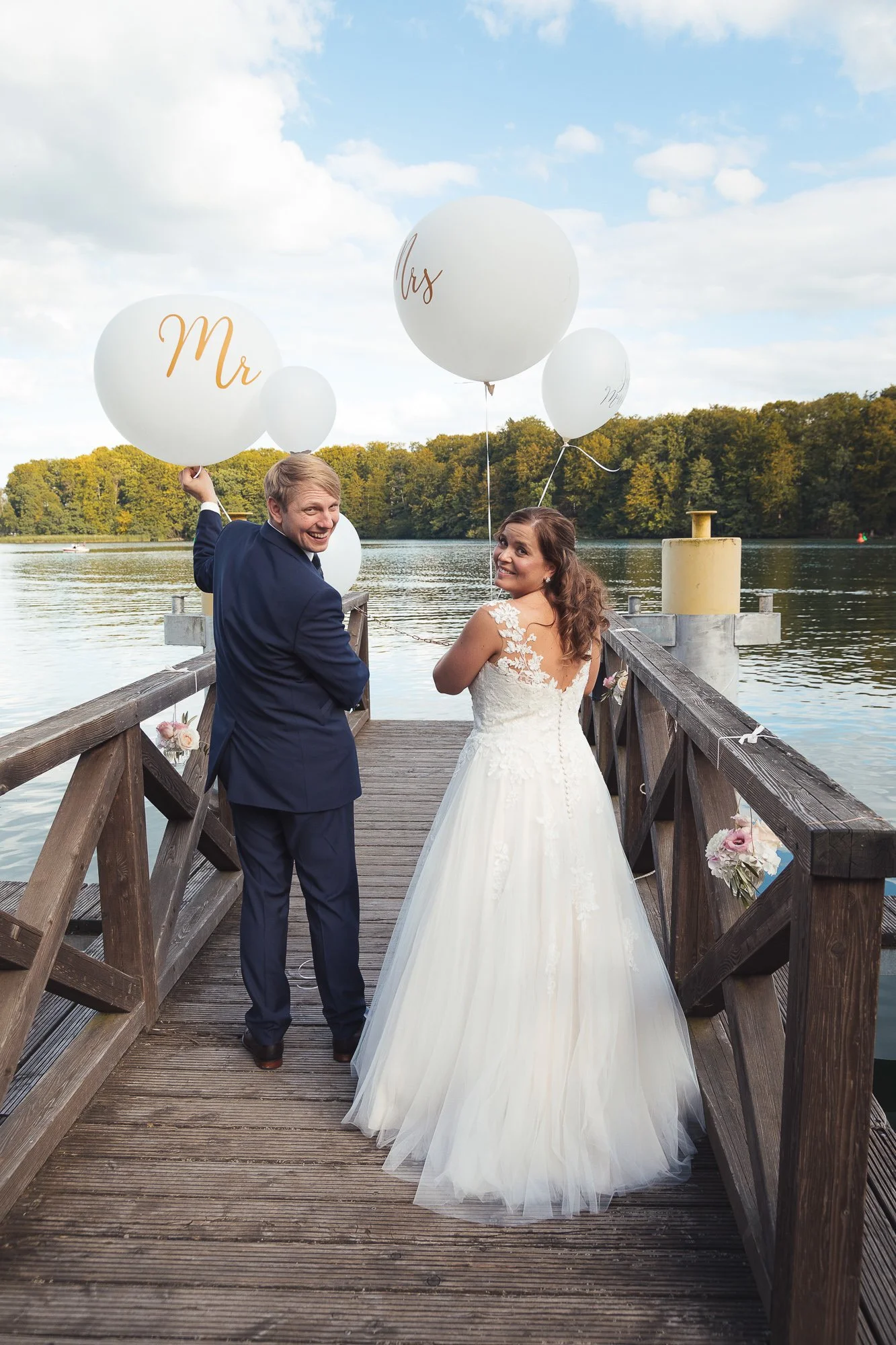 Der Hochzeitsfotograf Berlin - Hochzeitsfotos Café Wildau - 255.jpg