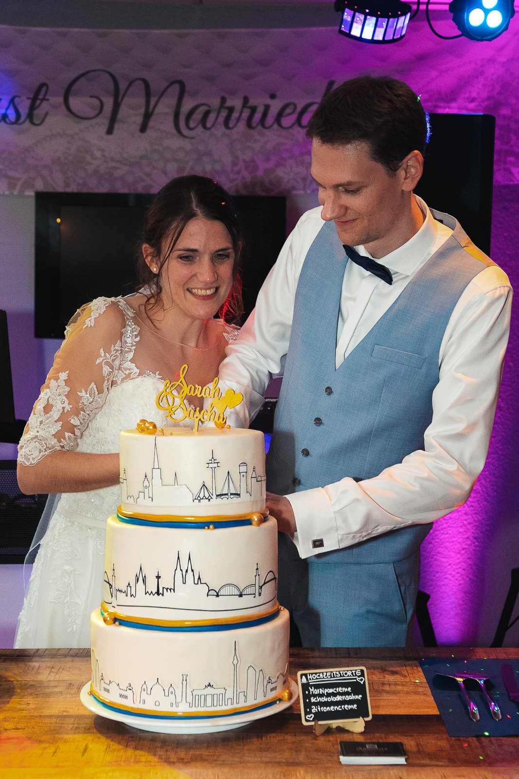 Der Hochzeitsfotograf Berlin - Hochzeitsfotos Mariendorf Sarah und Sascha-335.jpg