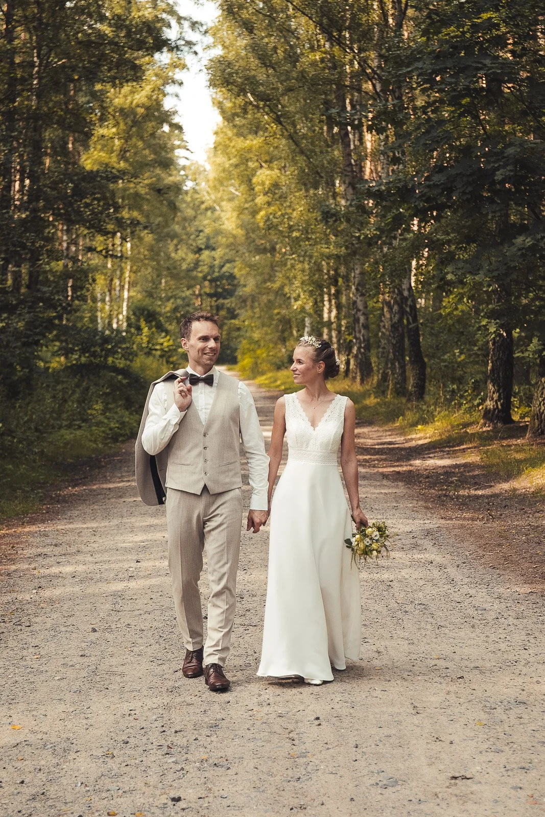 Der Hochzeitsfotograf Berlin - Hochzeitsfotos Standesamt Hohen-Neuendorf Julia Tobias-142.jpg
