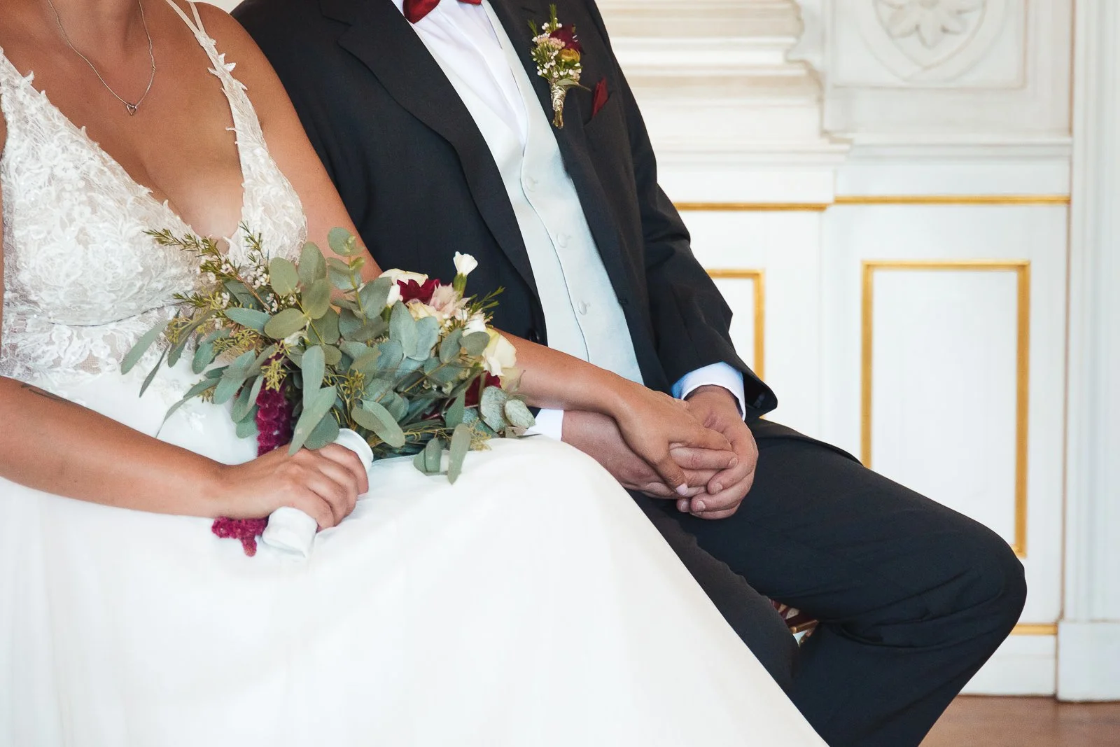 Der Hochzeitsfotograf Berlin - Hochzeitsfotos Schloss Friedrichsfelde Kathi Matthias-78.jpg