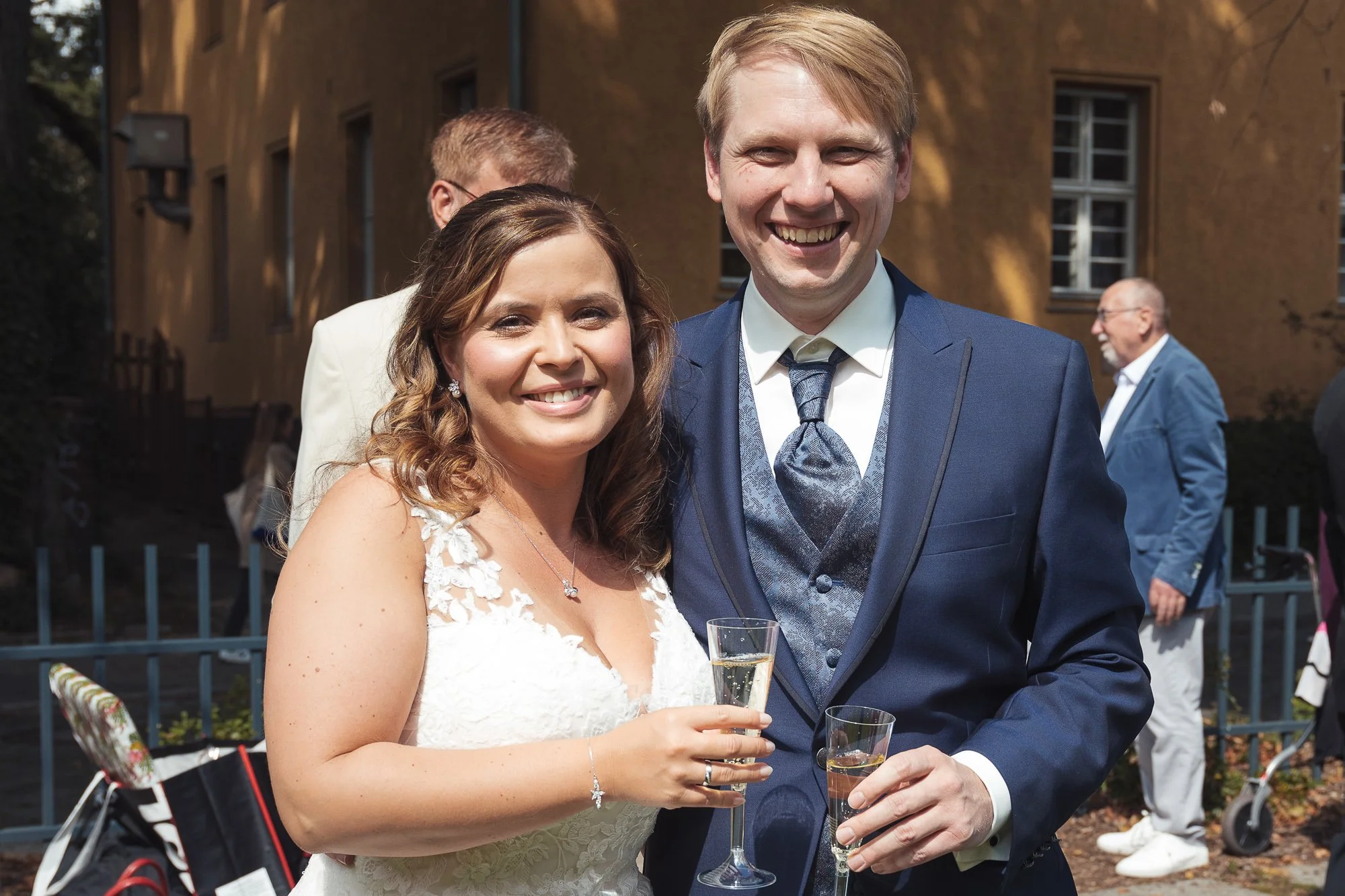 Der Hochzeitsfotograf Berlin - Hochzeitsfotos Café Wildau - 88.jpg