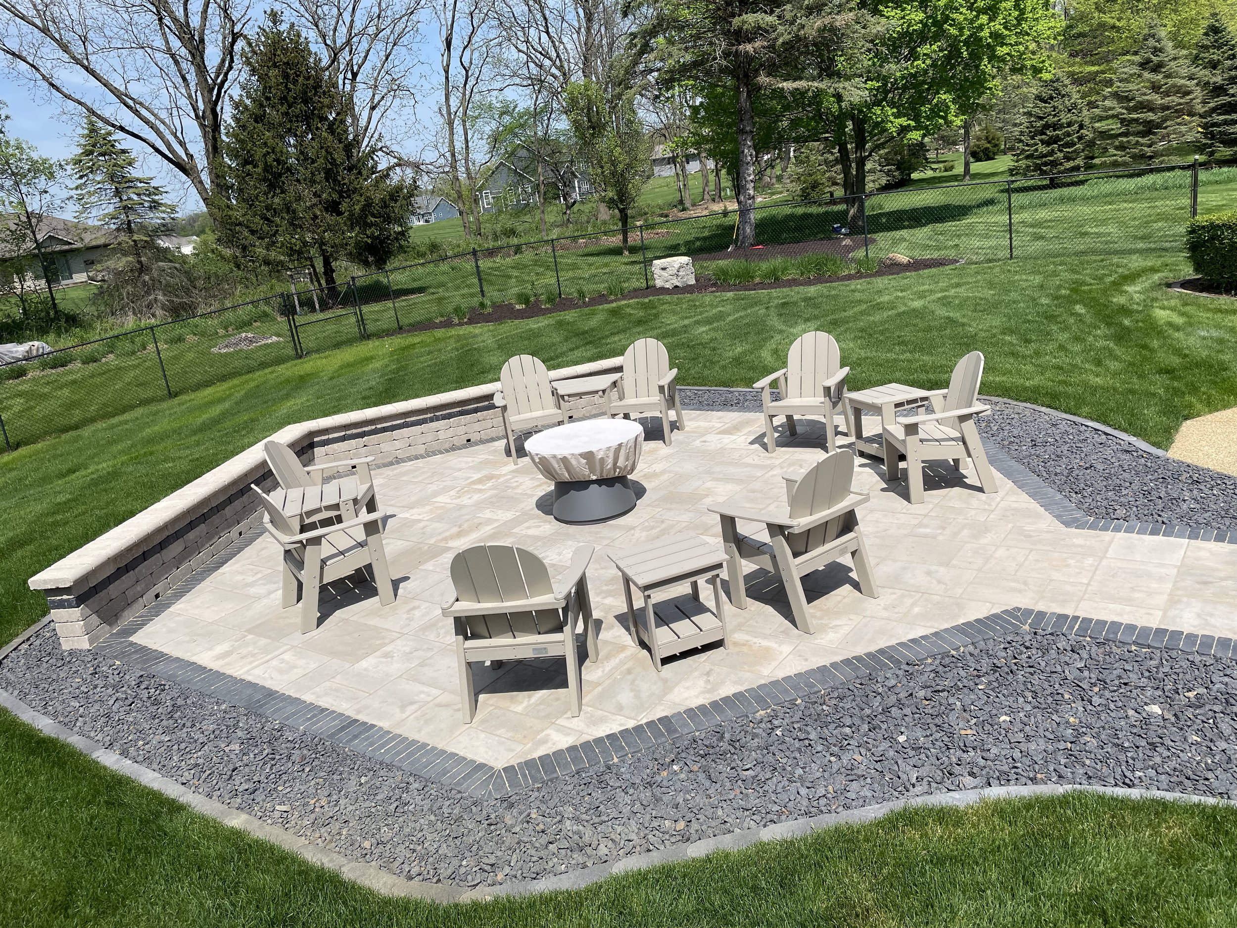 Base, Brussels Dimensional with Fullnose Cap and Copthorne accent