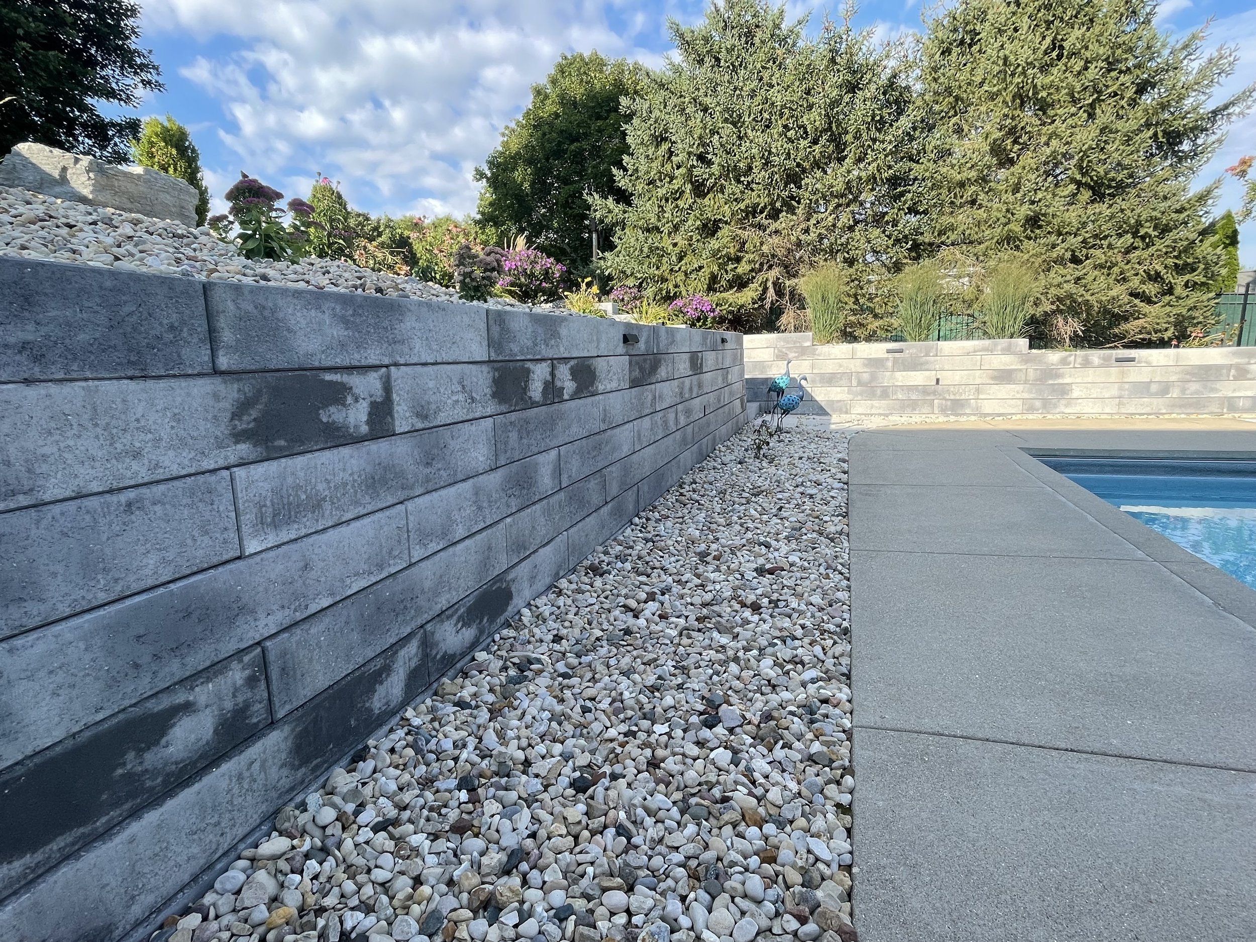 Paver-wall-pool-rh-landscaping.jpg