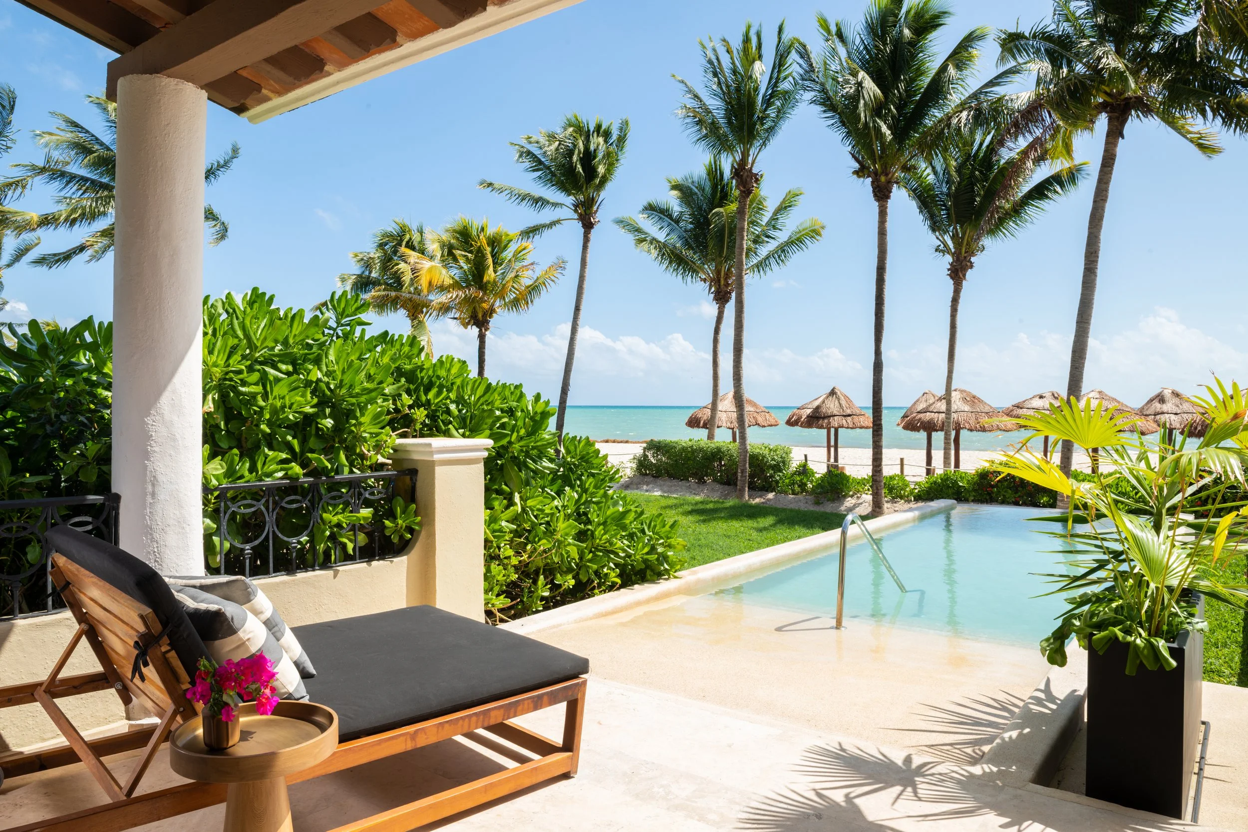 OCEANFRONT_JR_PLUNGE_POOL_KING_115_BALCONY_VIEW_7914-R.jpg