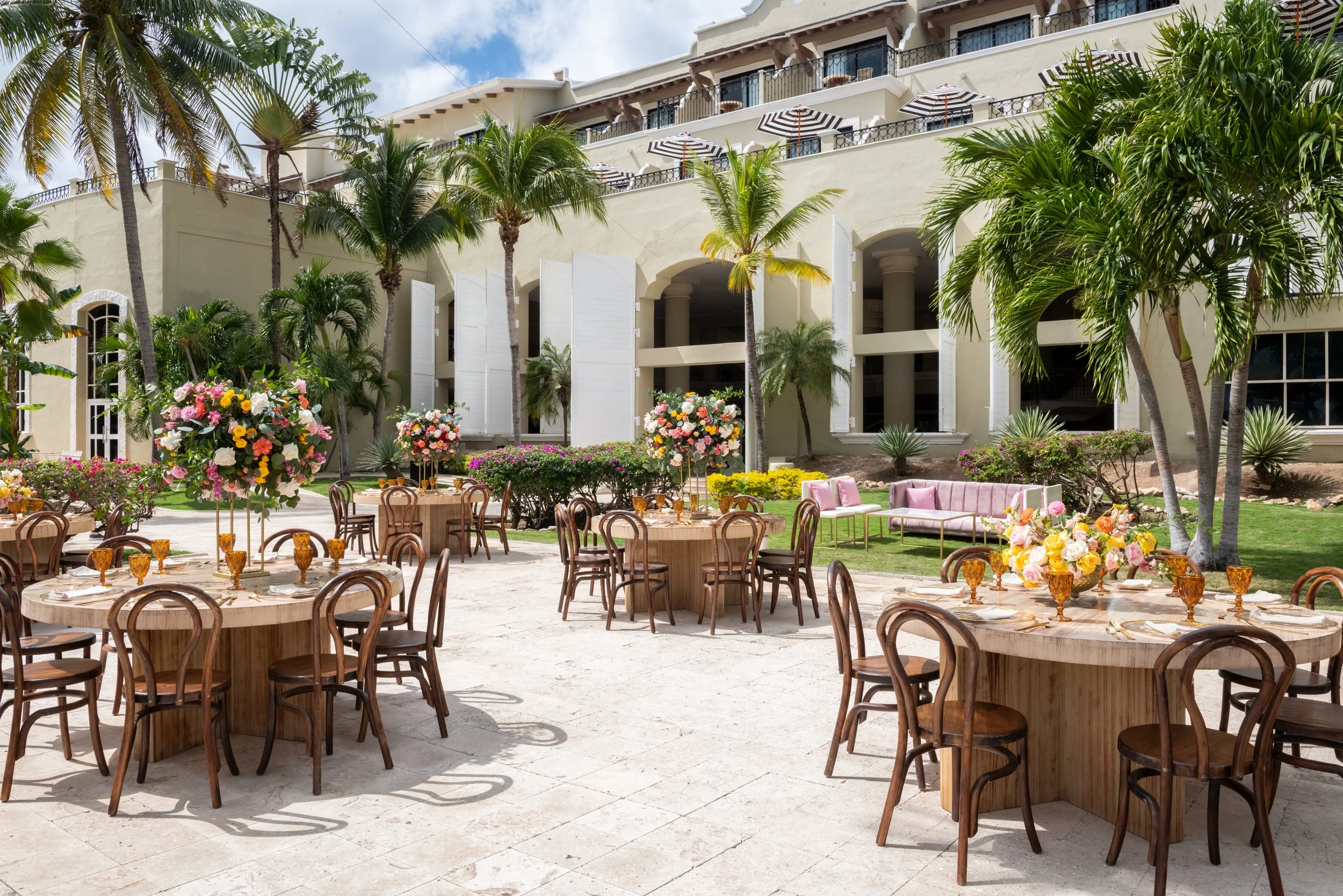 CENTRAL_PATIO_11599-R.jpg