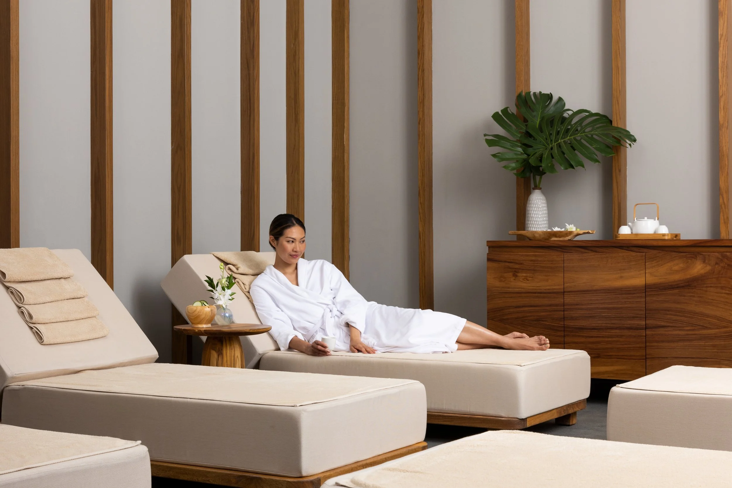 SPA_LOUNGE_11179-R.jpg