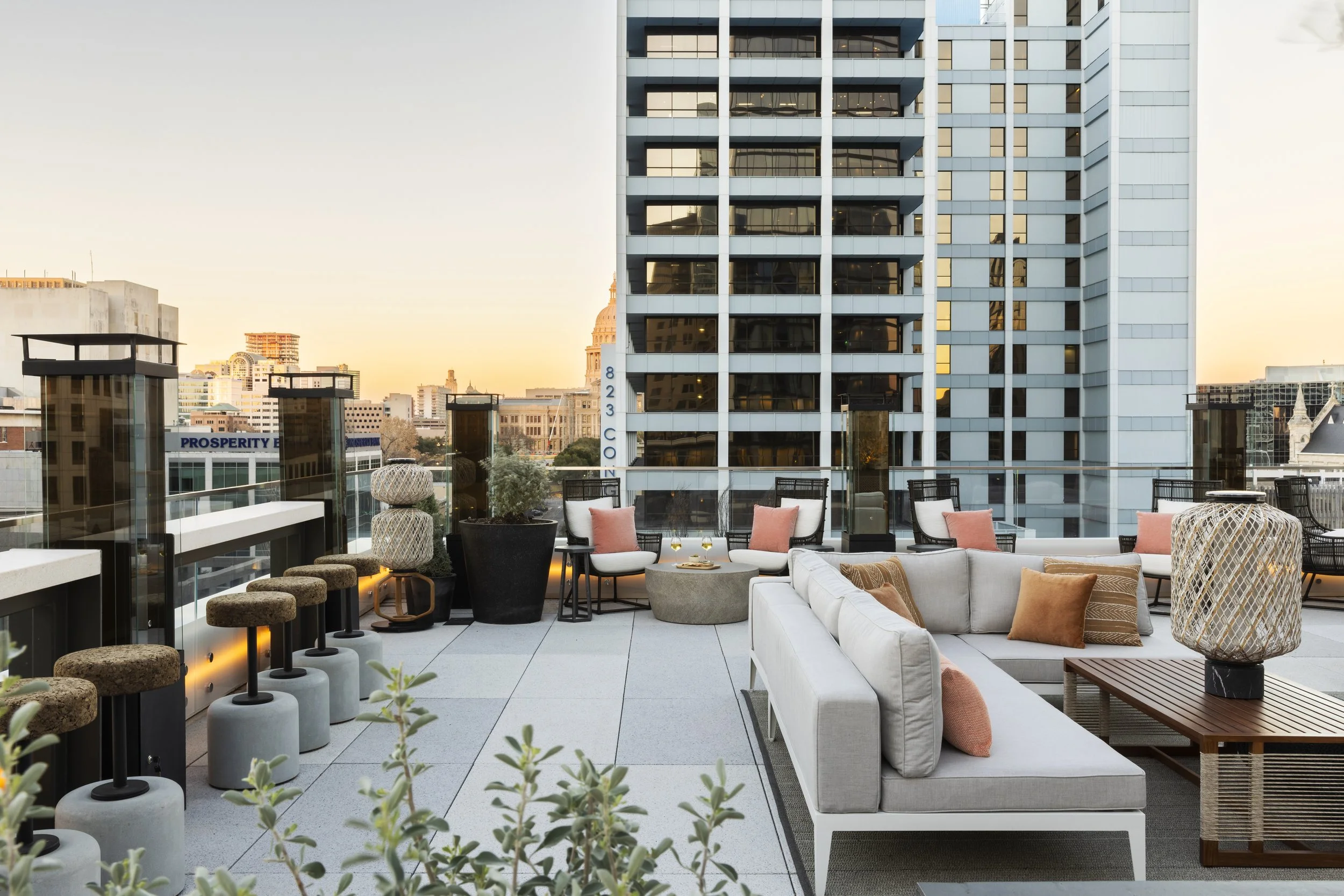 TERRACE_2_1810-R.jpg
