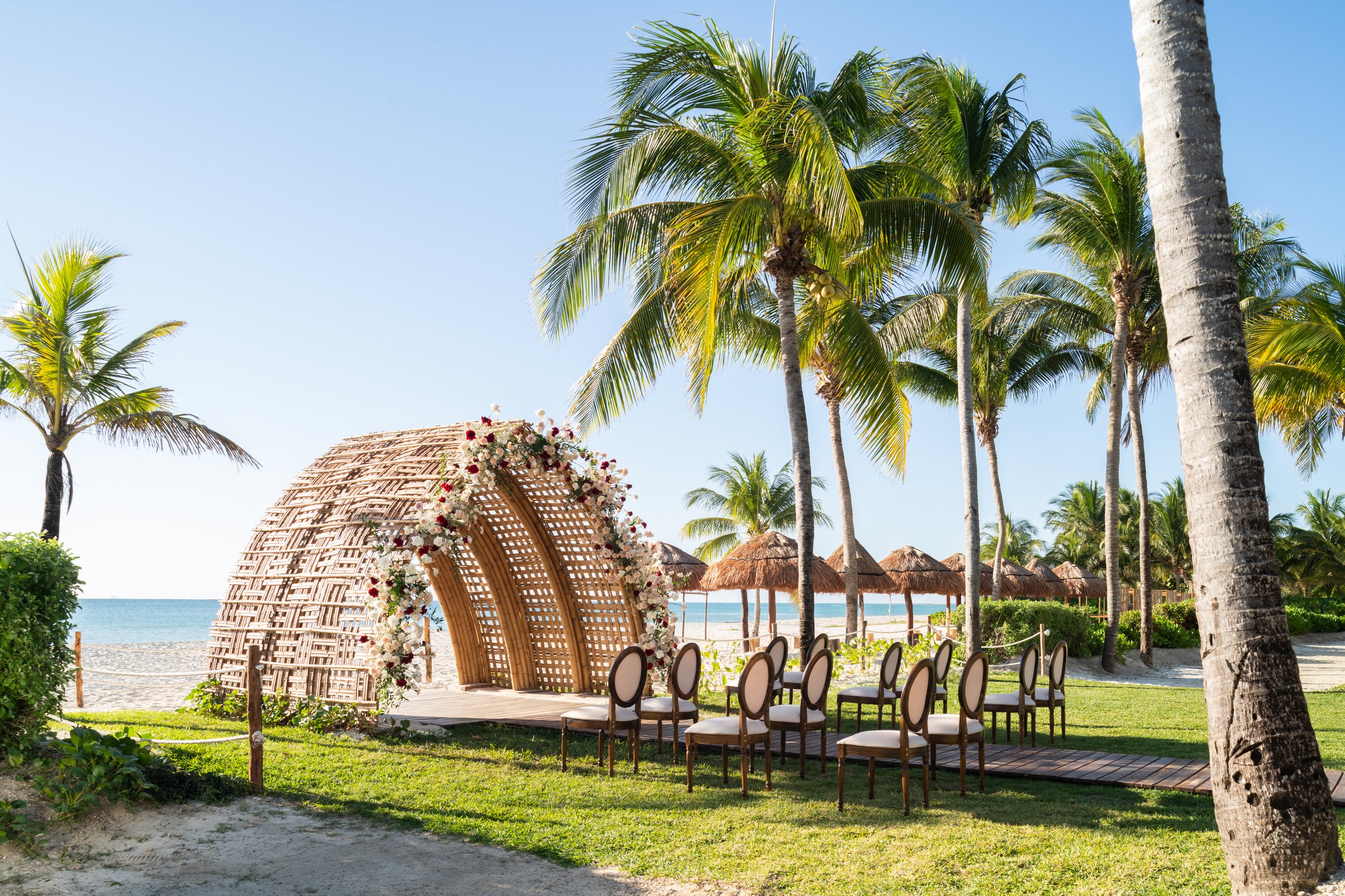 GAZEBO_WEDDING_CEREMONY_CAKE_10630-R.jpg