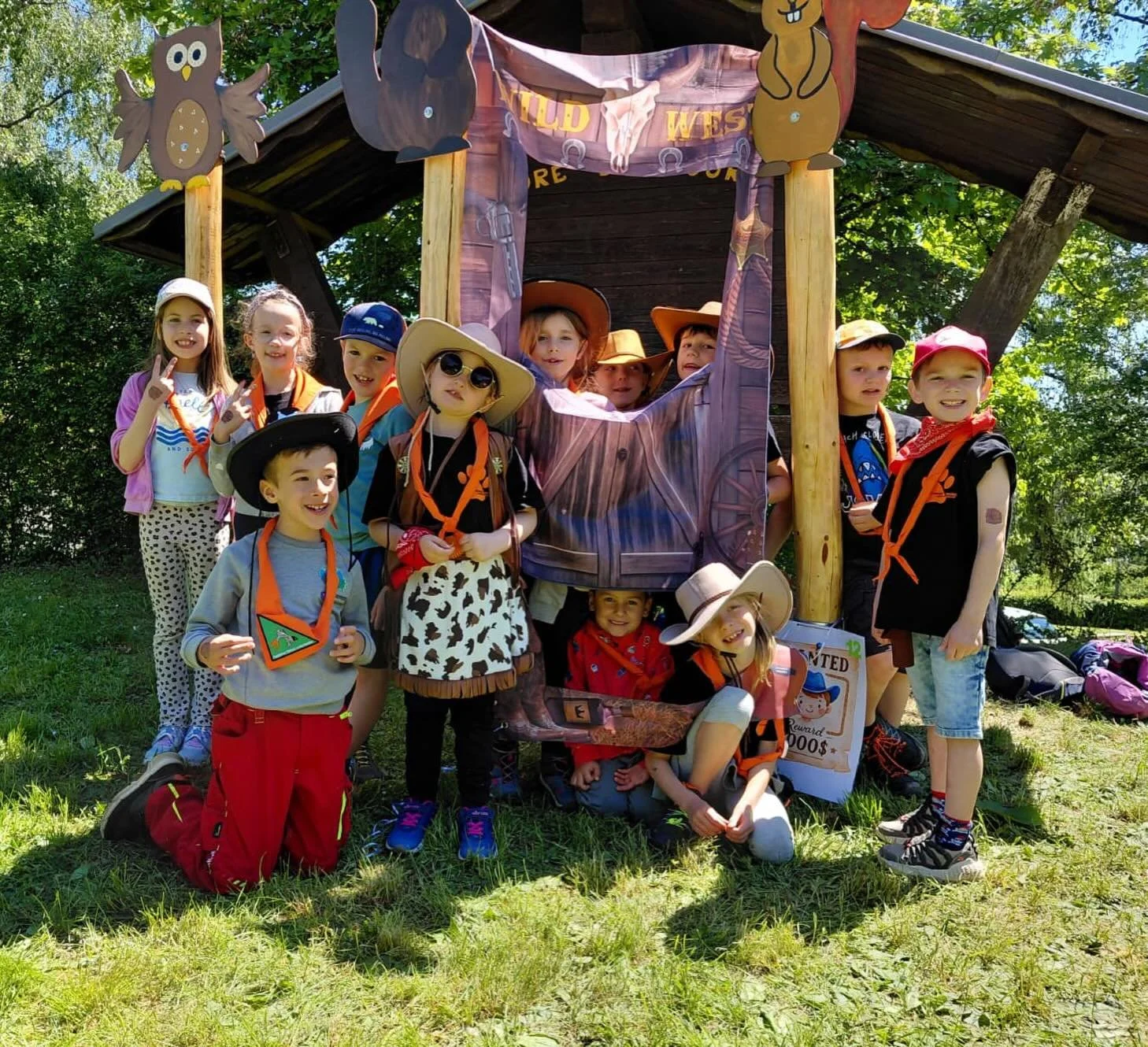 De Beaver Funday war den 9te Mee zu Diddeleng am Thema "Der Wilder Westen". Mir hun zesumme mat de Beaver aus dem ganze Land de ganzen Daag flott Posten am Thema gemaach a kommen esou guer ob ee grousst Sprangschlass. Den Dag gouf du mat en