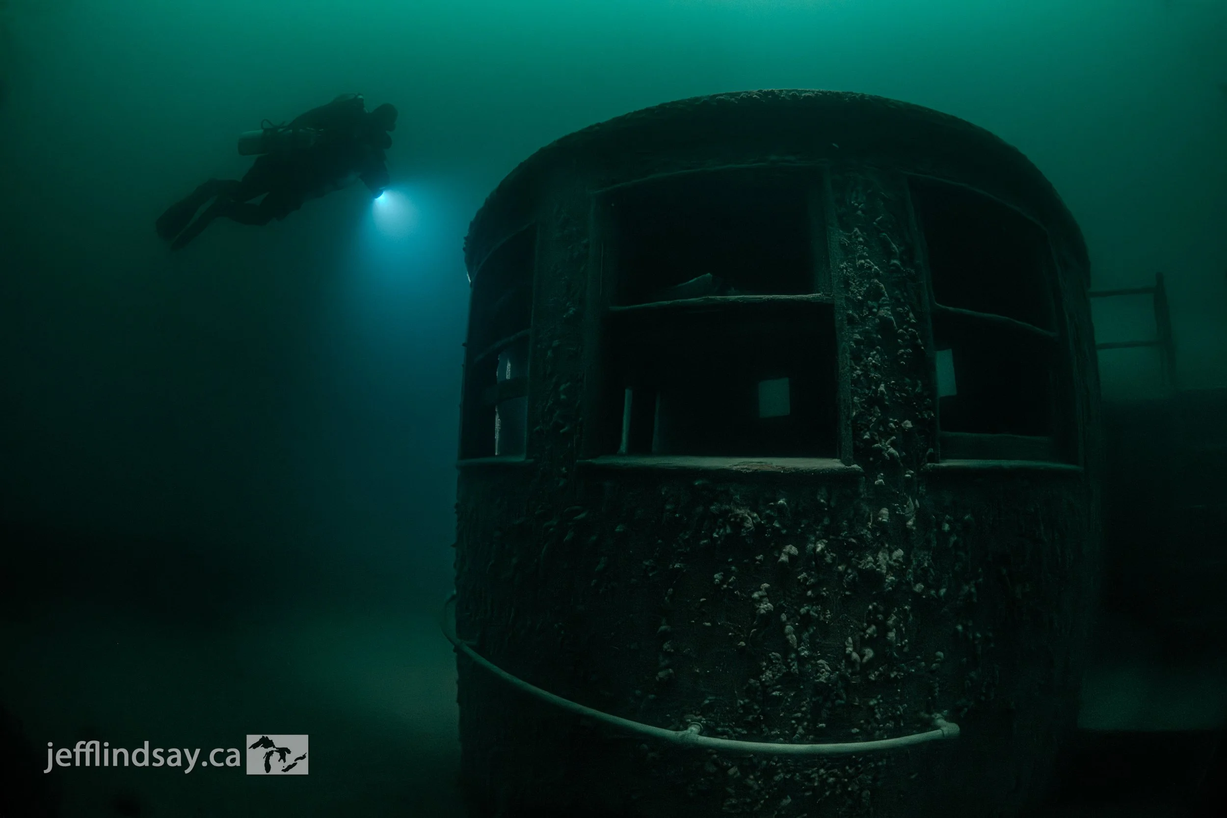 Cowle Pilot house 5