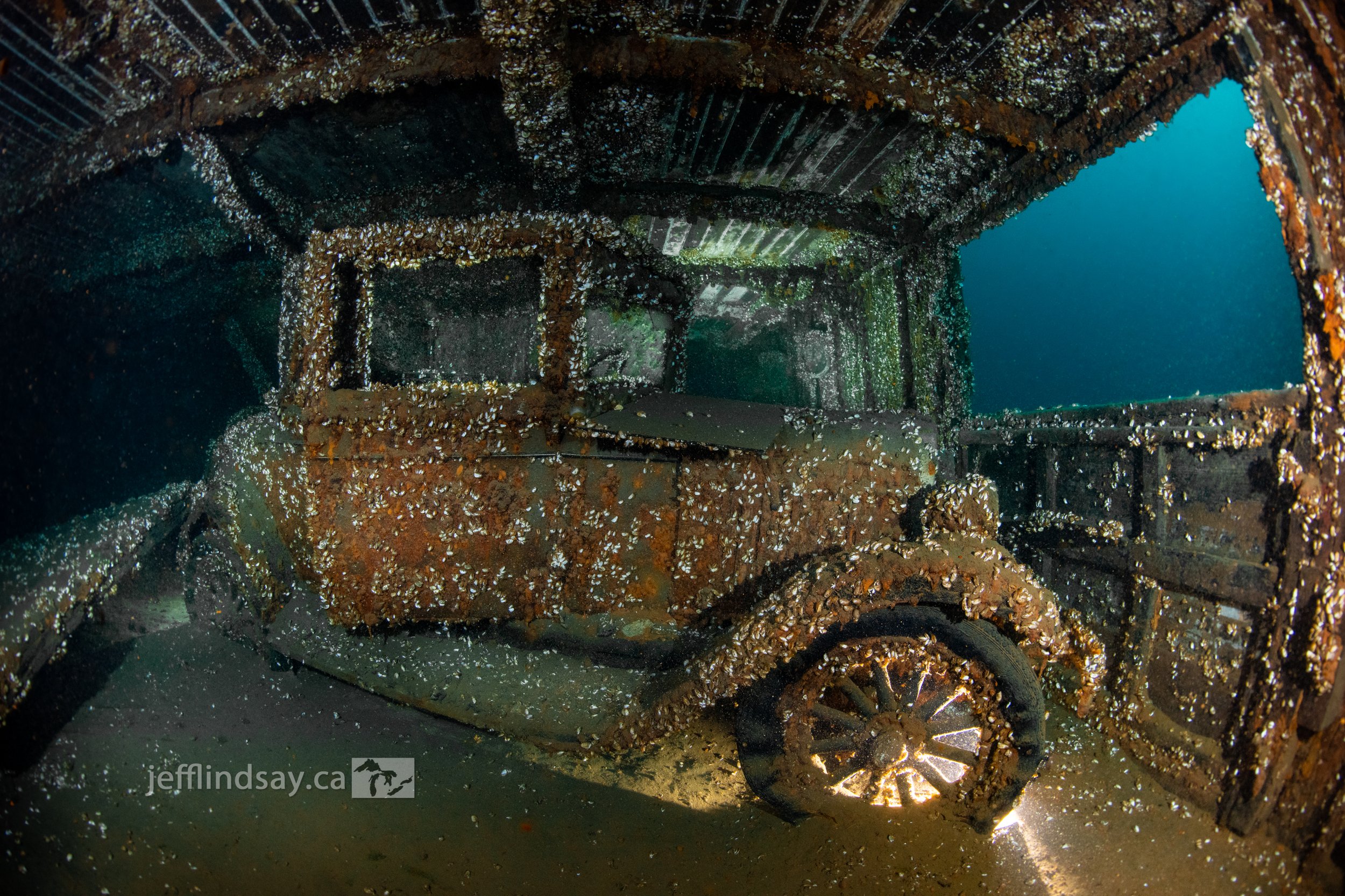 ManasooCar7.jpg