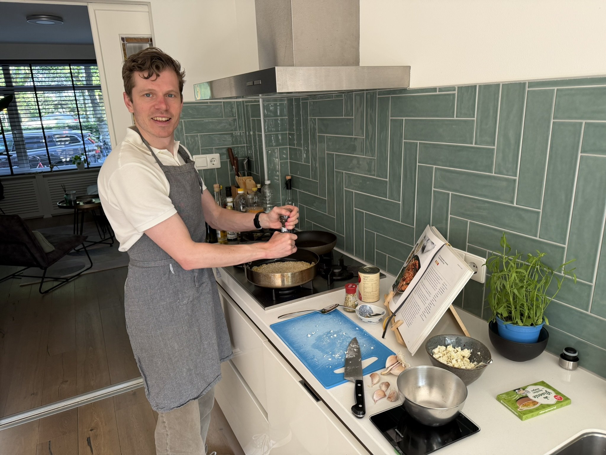 06_stef-cooking.JPEG